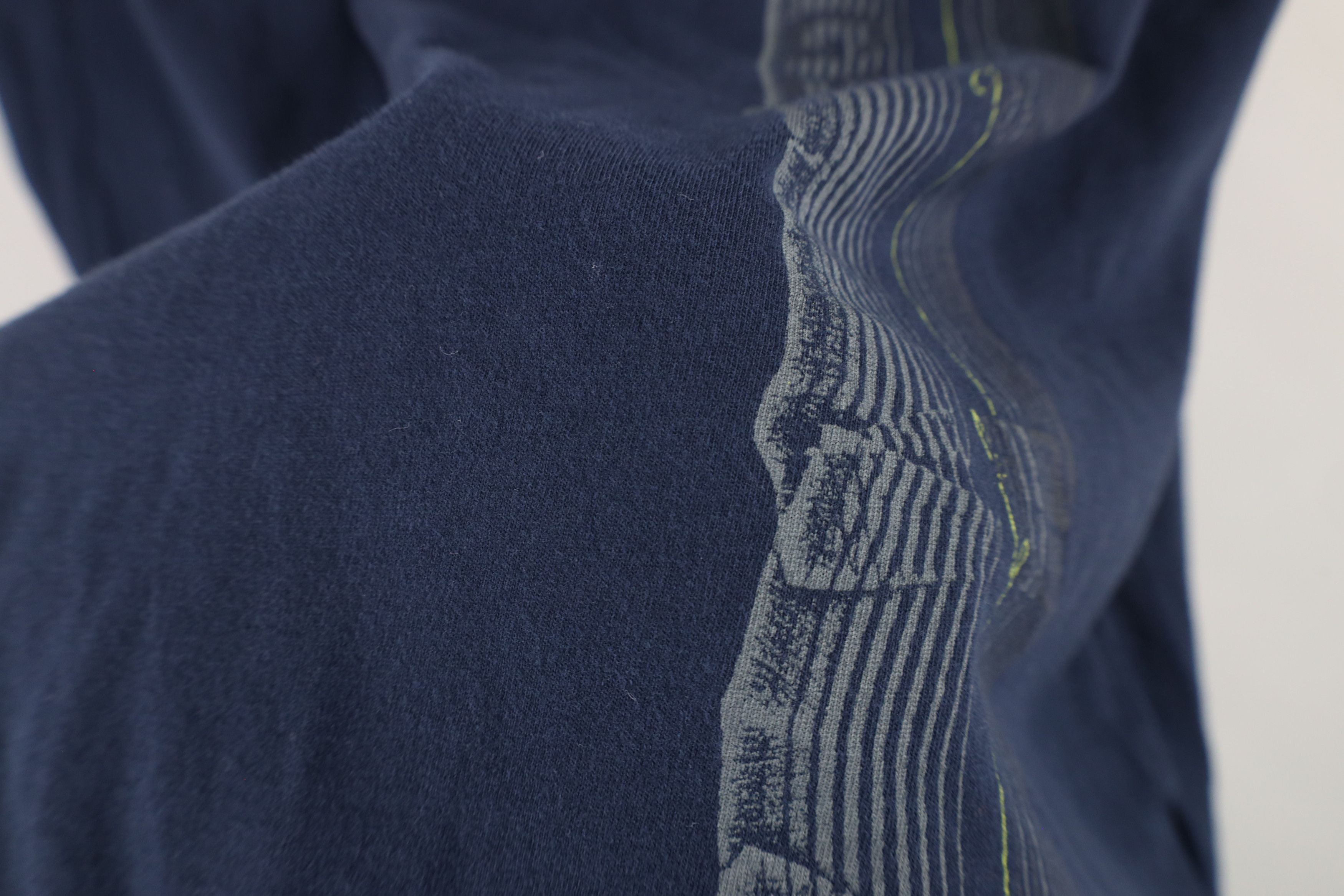Armani Exchange × Vintage Armani Exchange Spell Out Ribbon V-Neck T-Shirt Navy Blue Size US S / EU 44-46 / 1 - 7 Thumbnail