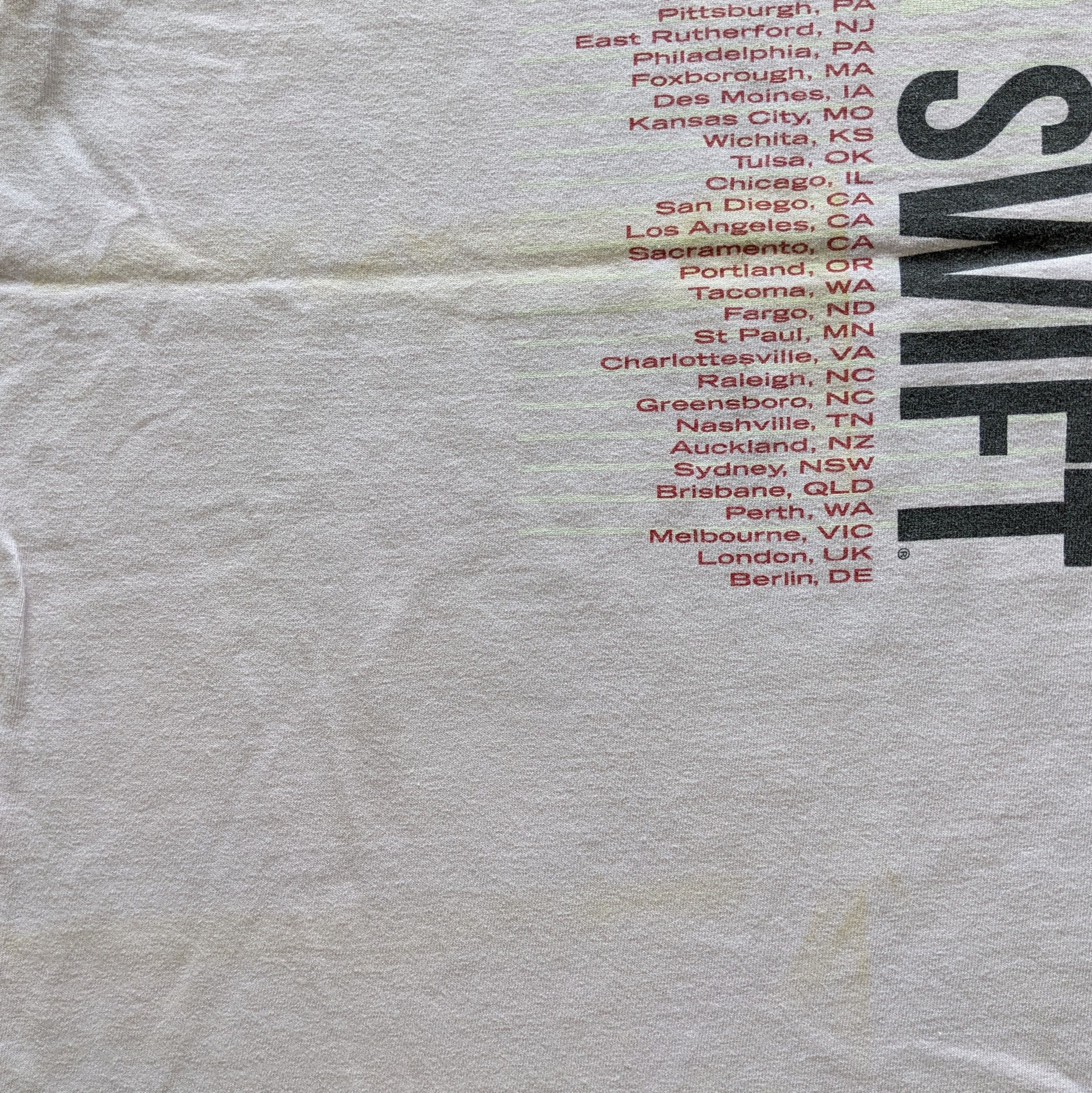 Vintage Vintage TAYLOR SWIFT Red Tour 2013 T-shirt Size US M / EU 48-50 / 2 - 5 Thumbnail