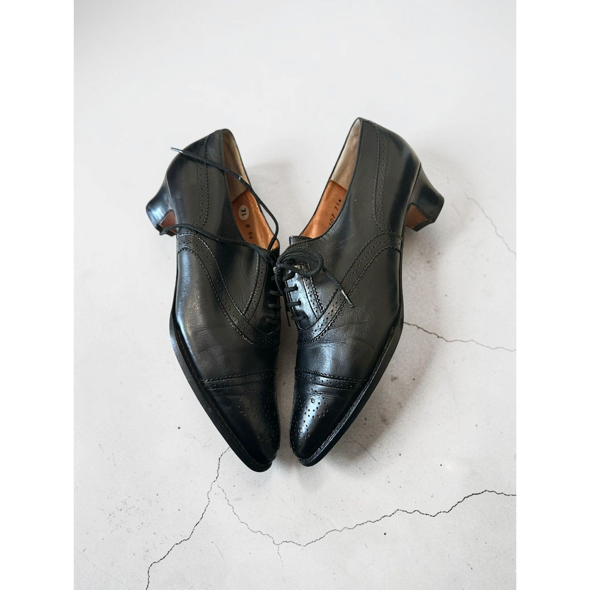 Robert Clergerie Vintage Robert Clergerie Oxford Heels 90s Black Leather Size US 7.5 / IT 37.5 - 1 Thumbnail