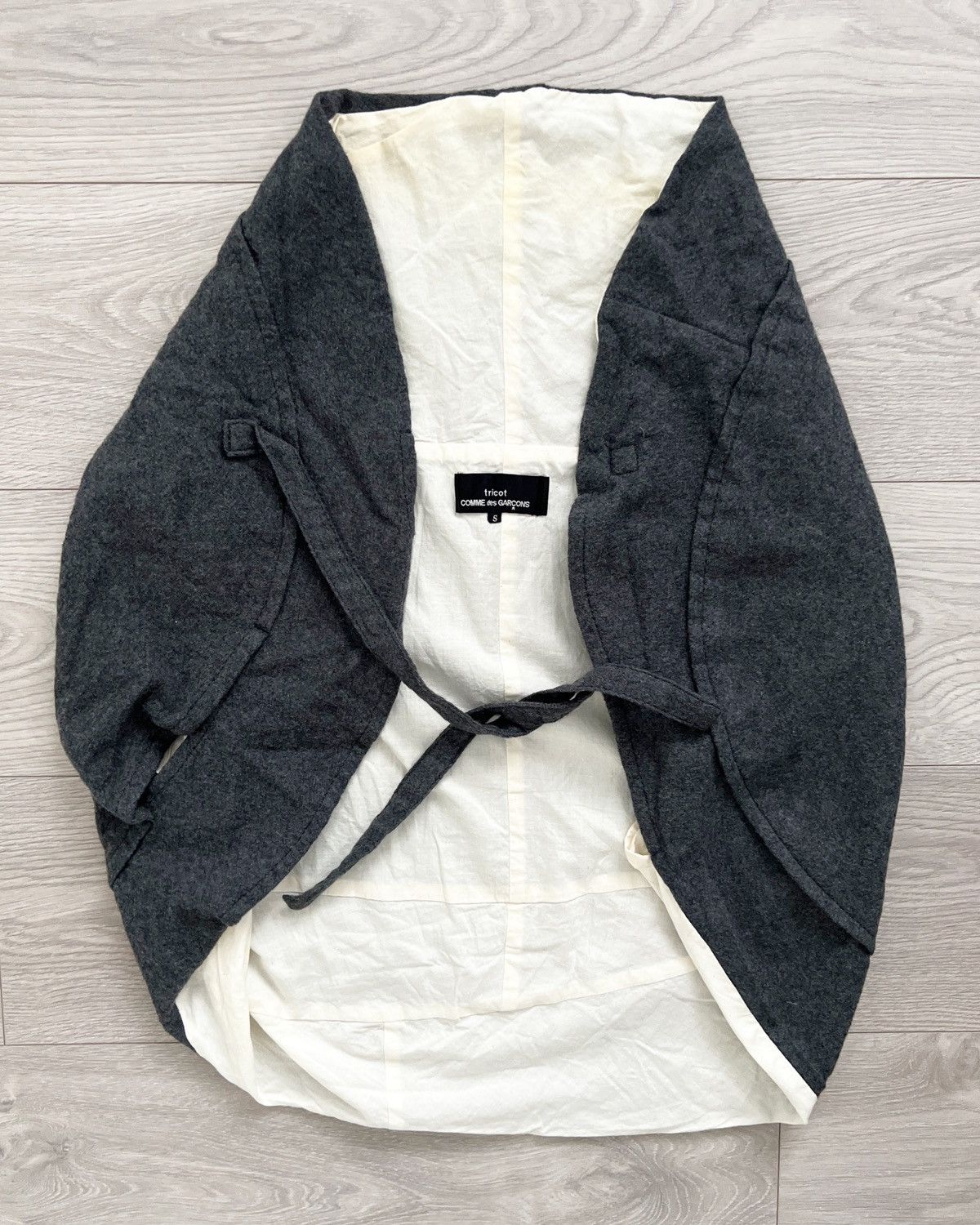 Comme des Garcons Comme Des Garcons Tricot Circle Bolero Jacket Size S / US 4 / IT 40 - 2 Thumbnail