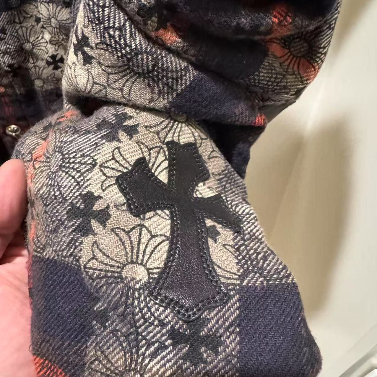 Chrome Hearts Chrome hearts 1 of 1 jacquard cross patches flannel sz xxl Size US XXL / EU 58 / 5 - 7 Thumbnail