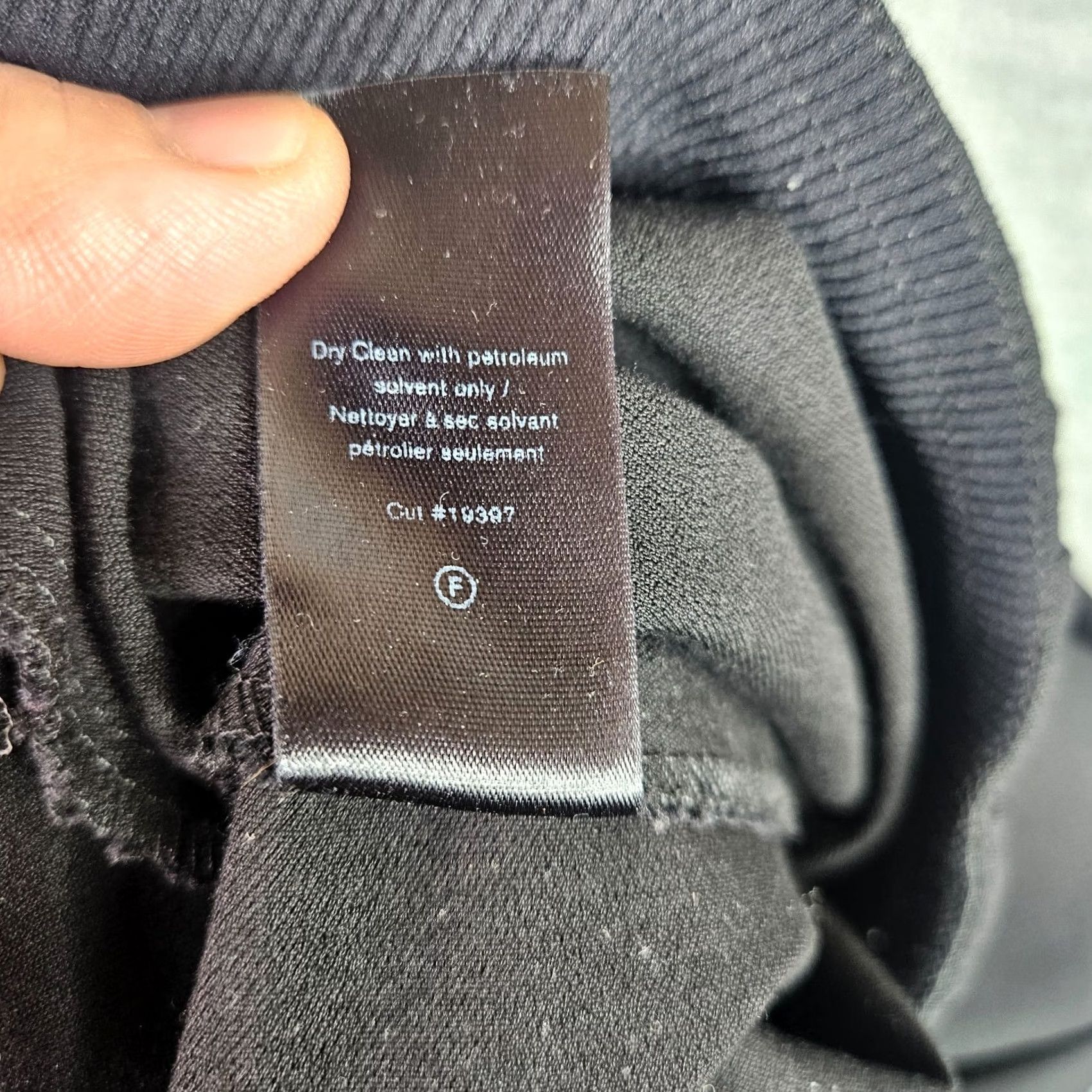 Rag & Bone rag & bone Black Slim Pants Women's 8 Back Zip Casual Modern Fit Pants Womens Black 90s Outdoor Style Mens? Size 30" / US 8 / IT 44 - 5 Thumbnail