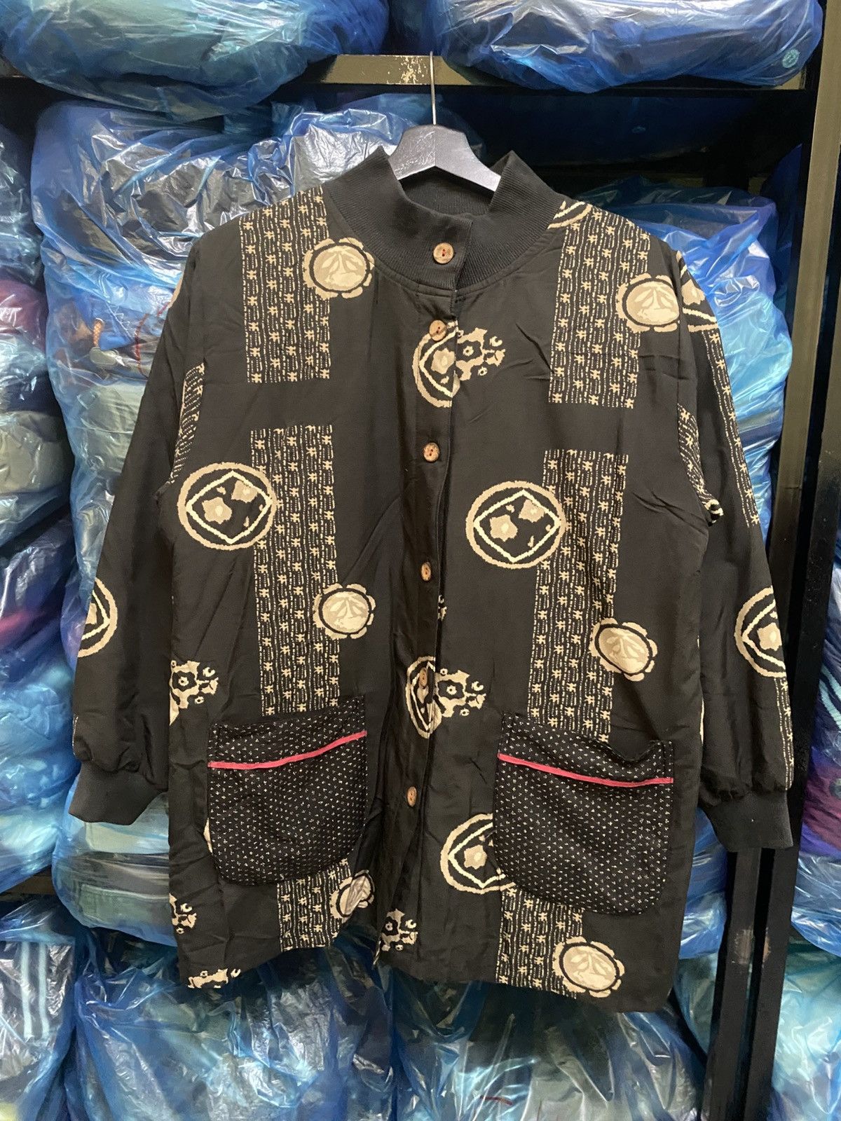 Vintage Hannari Quilted Japanese Haori Jacket Floral Crest