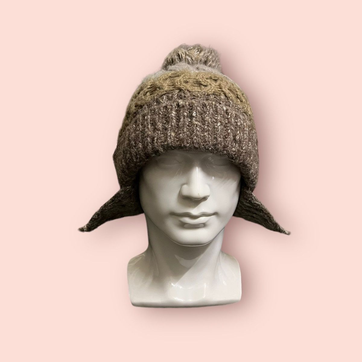 Other VINTAGE JAPAN CABLE KNITTED BEANIE VIVIENNE STYLE DESIGN Size ONE SIZE - 3 Thumbnail
