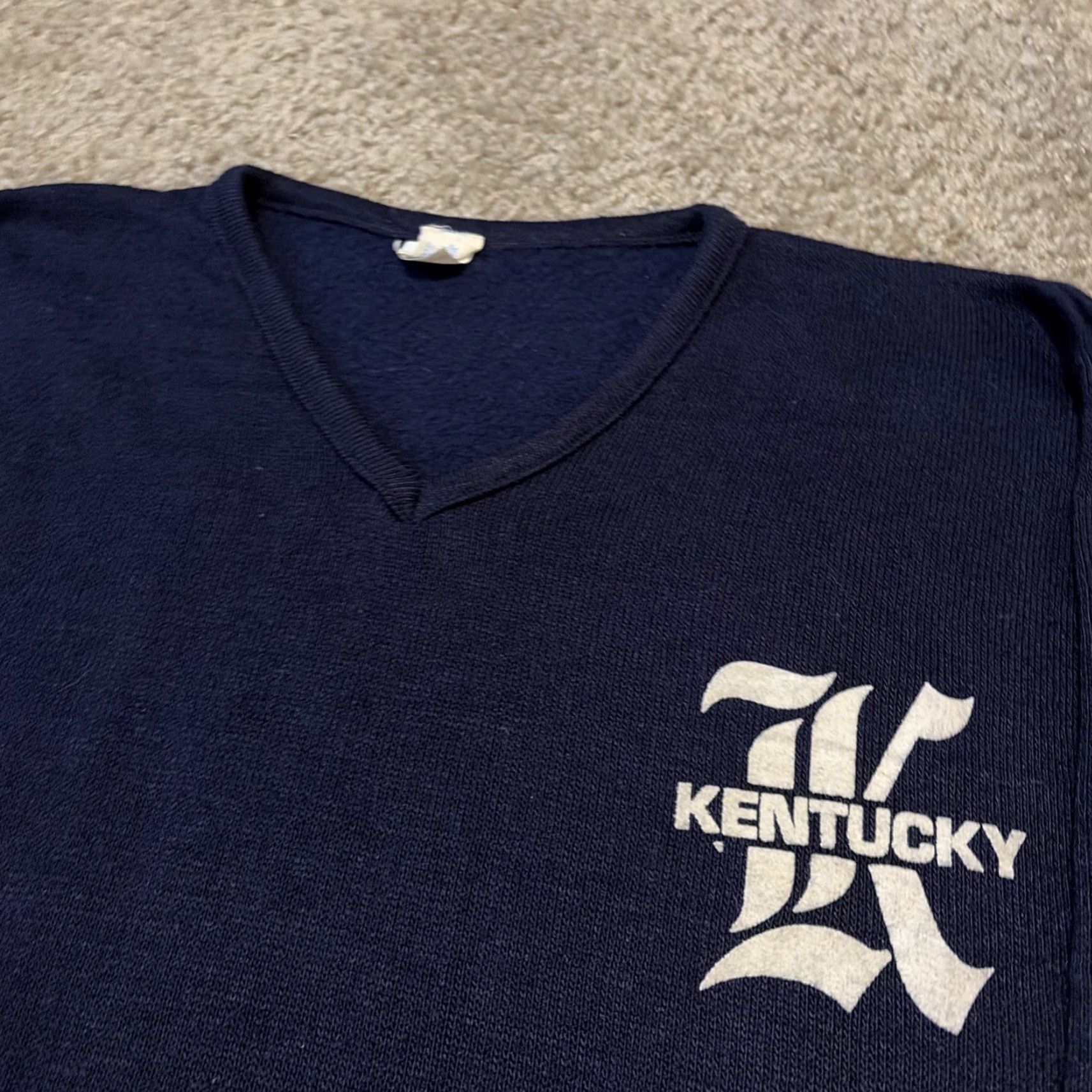 Vintage VINTAGE University Of Kentucky Wildcats Acrylic Knit V-Neck Sweater XL Navy Artex Pullover Men Size US XL / EU 56 / 4 - 3 Thumbnail