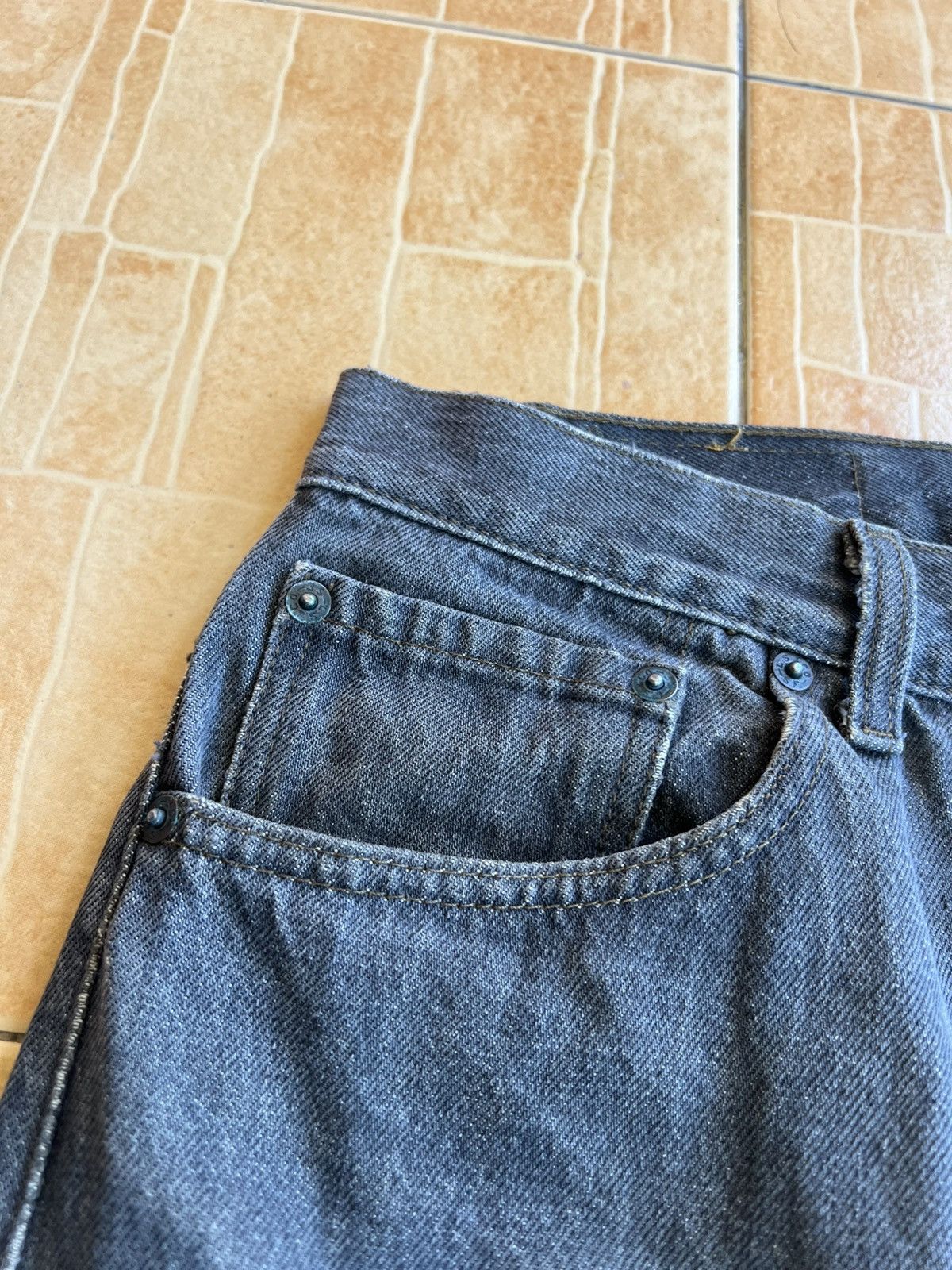 Levi's True Vintage Levis 501 USA Distress Jean Size US 31 - 11 Thumbnail