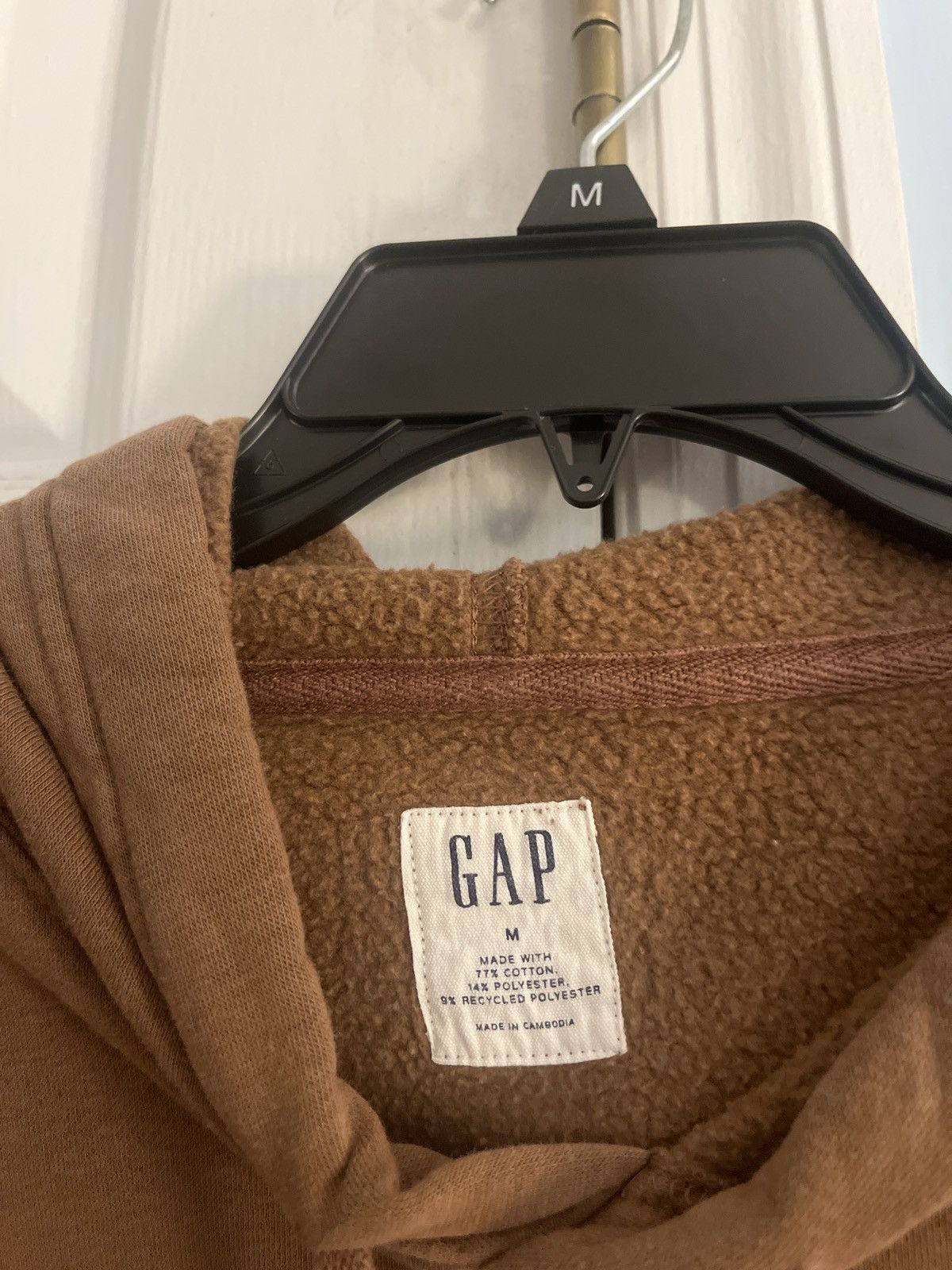 Gap Brown Gap Hoodie Size Medium Size US M / EU 48-50 / 2 - 3 Thumbnail