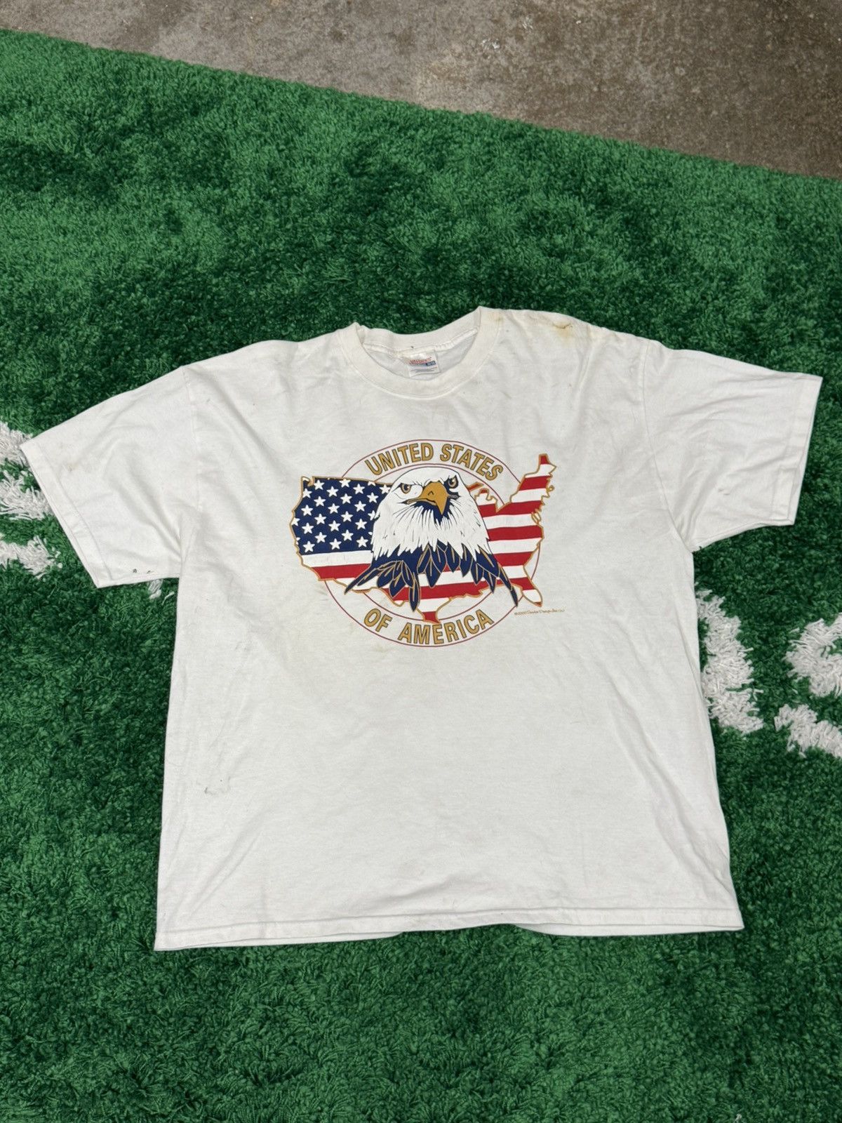 Vintage Vintage Distressed United States USA Eagle Tee White Hanes Size US XL / EU 56 / 4 - 1 Thumbnail