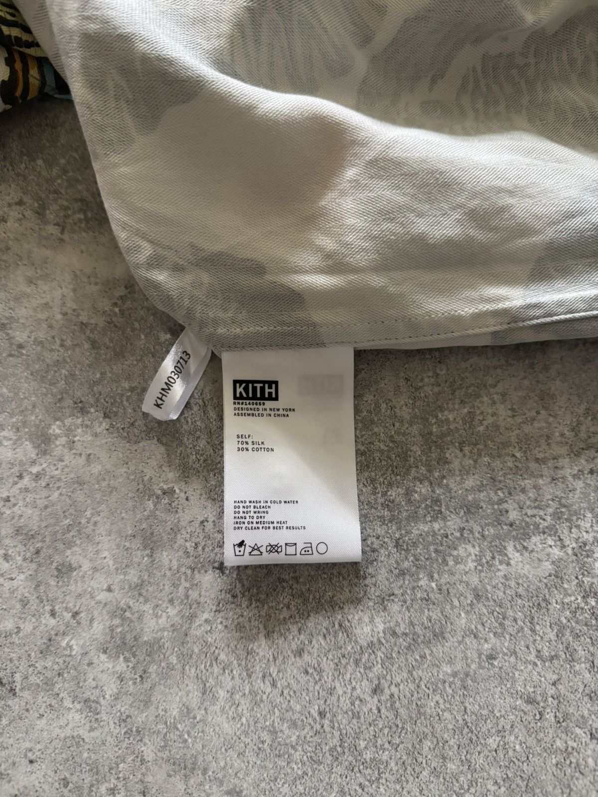 Kith Kith AMNH Butterflies Camp Collar Shirt White Men's Size US L / EU 52-54 / 3 - 7 Thumbnail