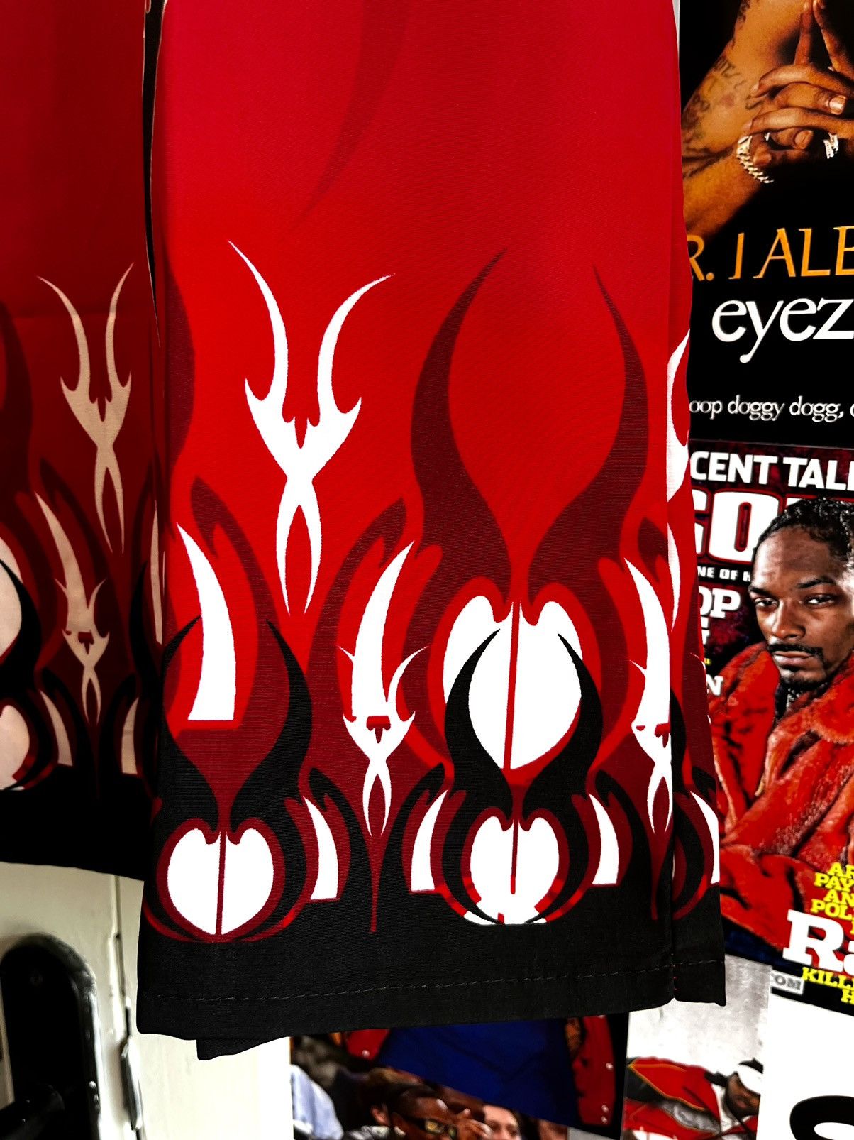Dragonfly × Grunt Style × JNCO 𝐘2𝐊 𝐍𝐎 𝐁𝐎𝐔𝐍𝐃𝐀𝐑𝐈𝐄𝐒 𝐃𝐑𝐀𝐆𝐎𝐍 𝐅𝐋𝐀𝐌𝐄𝐒 𝐀𝐑𝐓 𝐎𝐏𝐄𝐍 𝐂𝐎𝐋𝐋𝐀𝐑 𝐒𝐇𝐈𝐑𝐓 Size US M / EU 48-50 / 2 - 8 Thumbnail