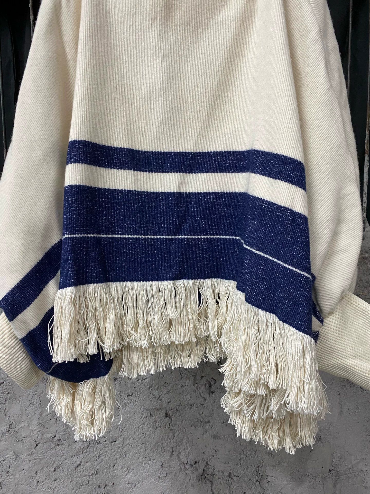 Chloe Chloe Women's New One Size Cloak Size ONE SIZE - 4 Thumbnail