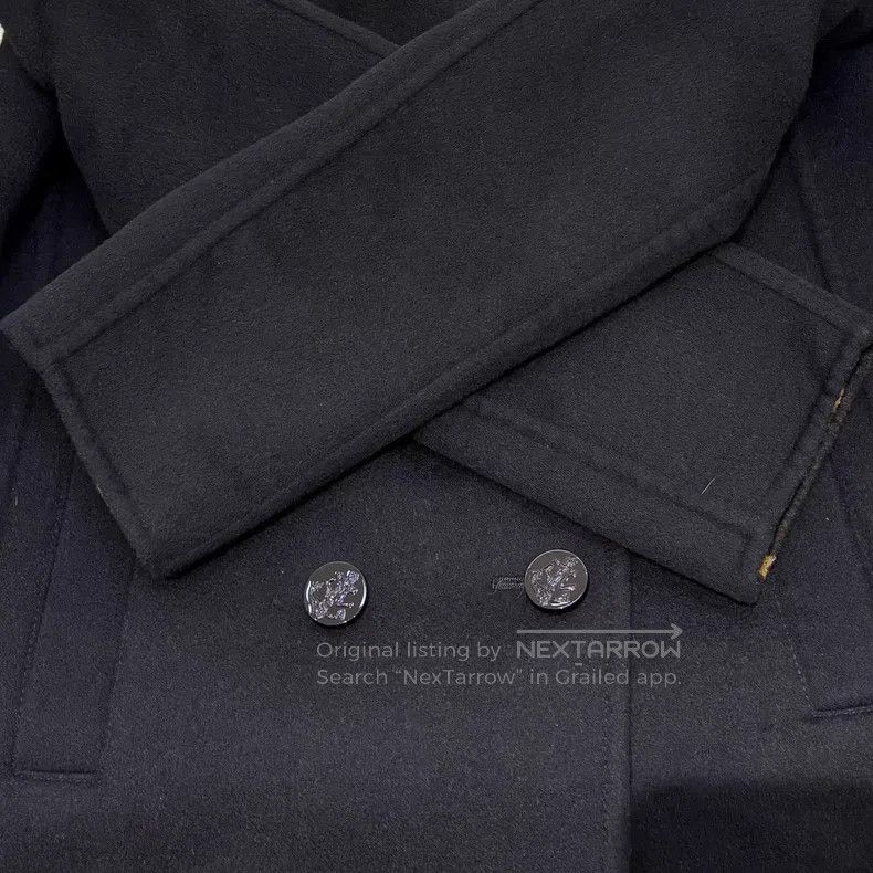 Louis Vuitton Louis Vuitton Cropped black wool coat with presbyopic lini Size S / US 4 / IT 40 - 5 Thumbnail