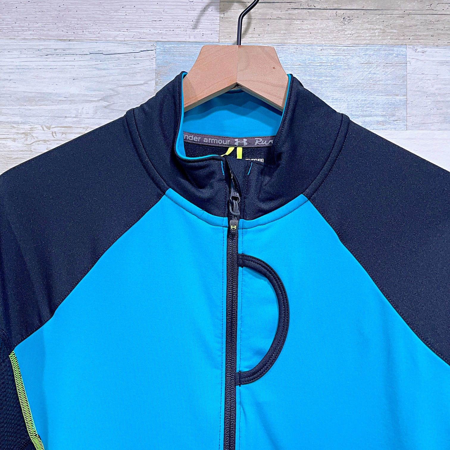 Under Armour Under Armour Run Fitted Running Jacket Black Blue Womens M Size M / US 6-8 / IT 42-44 - 2 Thumbnail