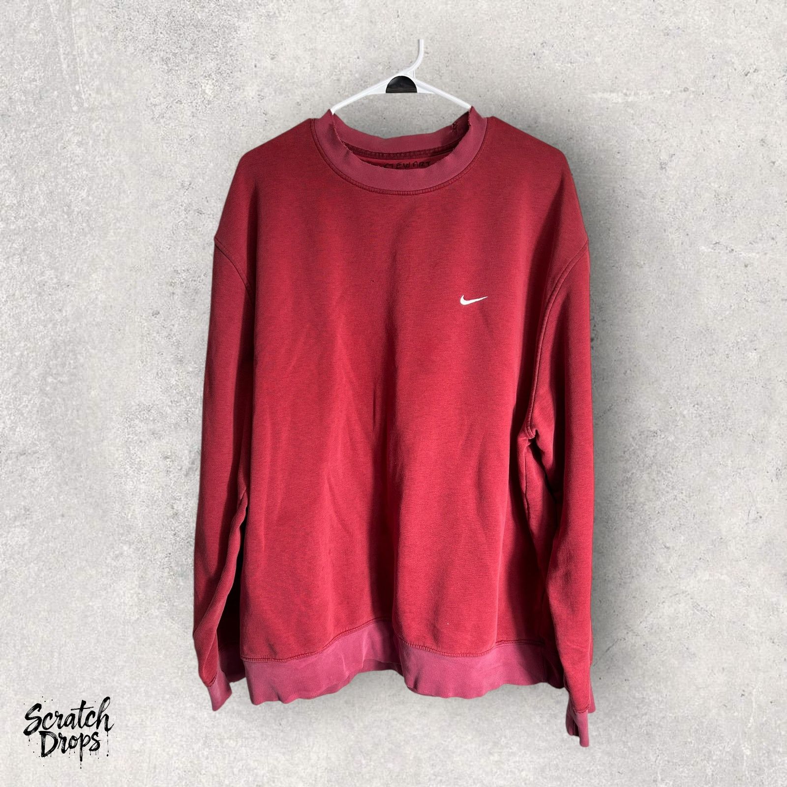 Nike VTG Nike Crew Neck Sweatshirt XL Red Embroidered Grey Y2K Size US XL / EU 56 / 4 - 1 Thumbnail