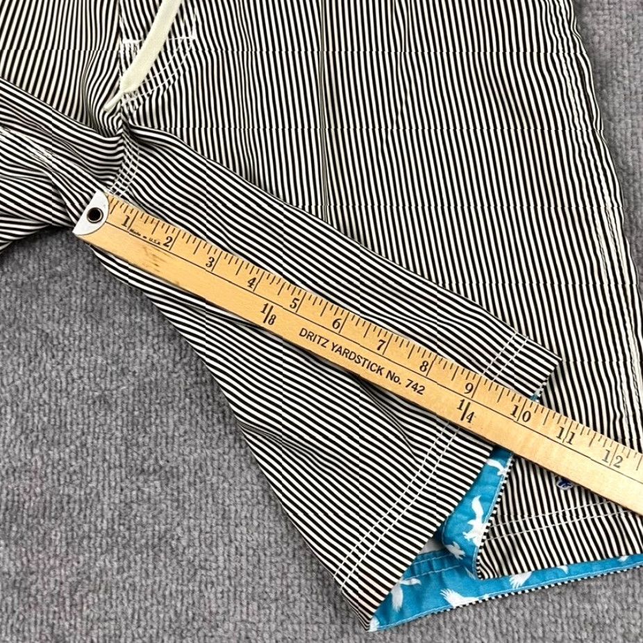 American Eagle Outfitters **American Eagle Mens 28 Trunks Brown Striped Beach Shorts** User: American Eagle Mens 28 Trunks Brown Striped Beach Shorts Size US 28 / EU 44 - 6 Thumbnail