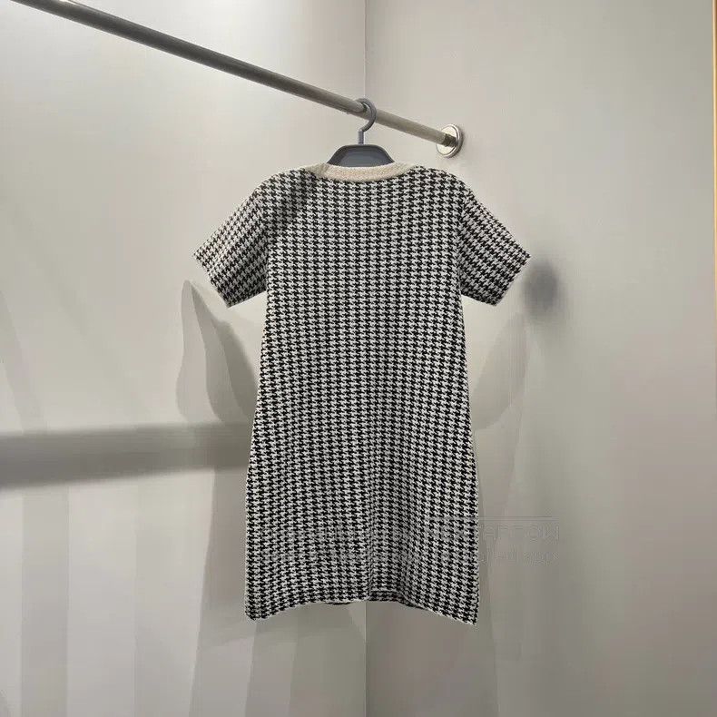 Dior Dior Short-sleeved dress with a check button Size XS / US 0-2 / IT 36-38 - 2 Thumbnail