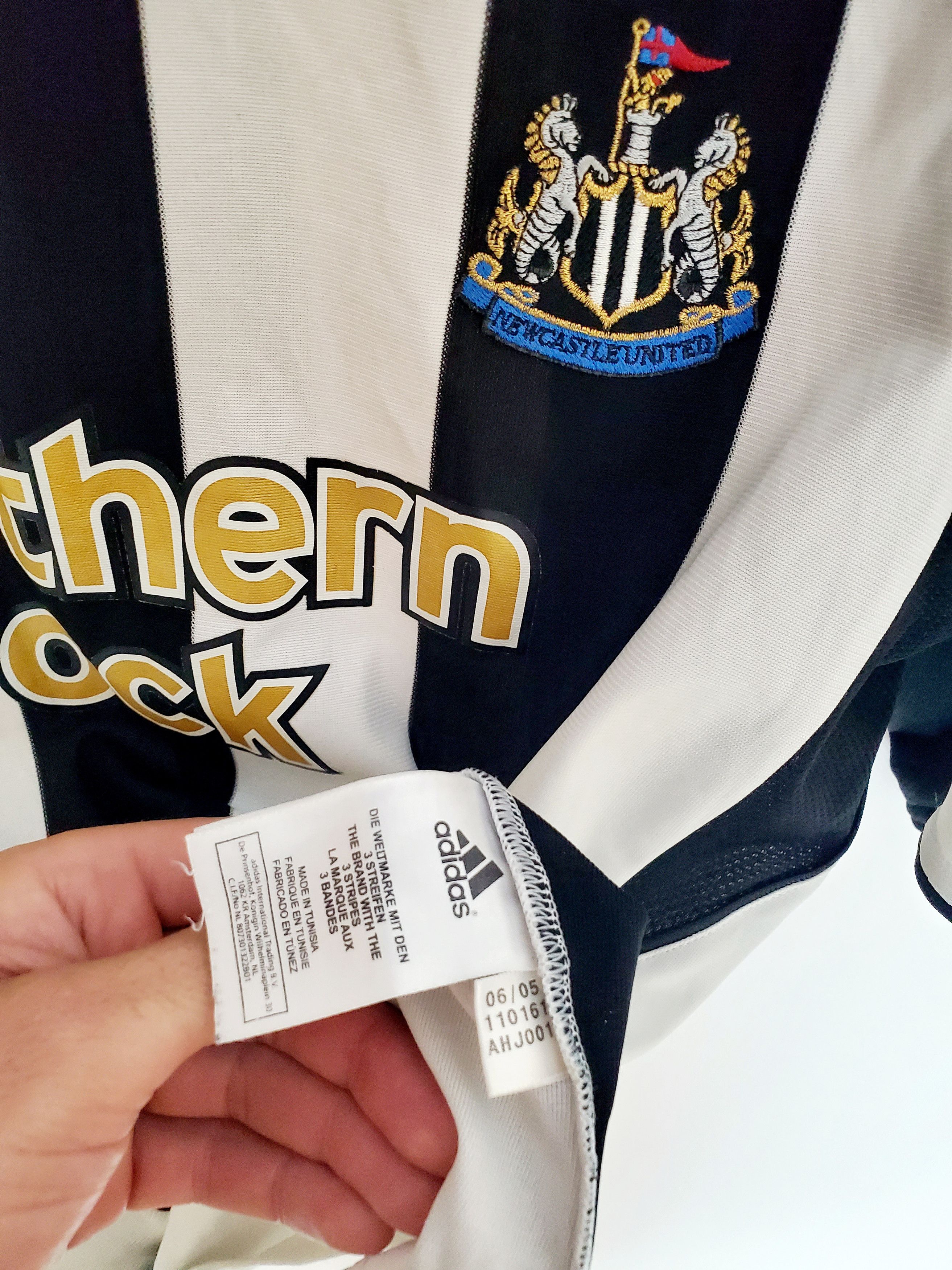 Adidas NEWCASTLE UNITED 2005-2006 HOME FOOTBALL JERSEY SHEARER #9 M Size US M / EU 48-50 / 2 - 5 Thumbnail