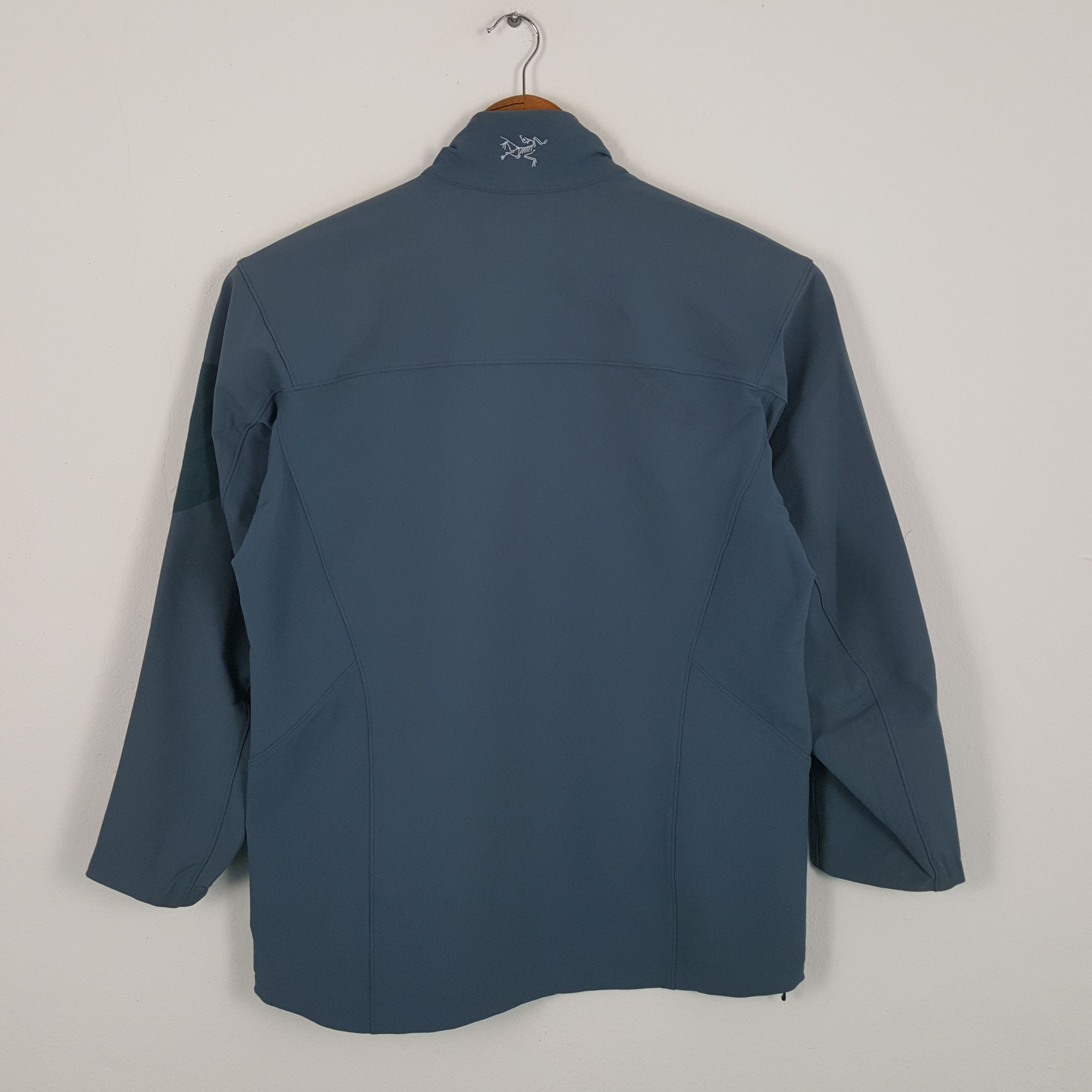 Arc'teryx × If Six Was Nine × Vintage Vintage ARC'TERYX Outdoor Style Brand Jacket Size US L / EU 52-54 / 3 - 3 Thumbnail