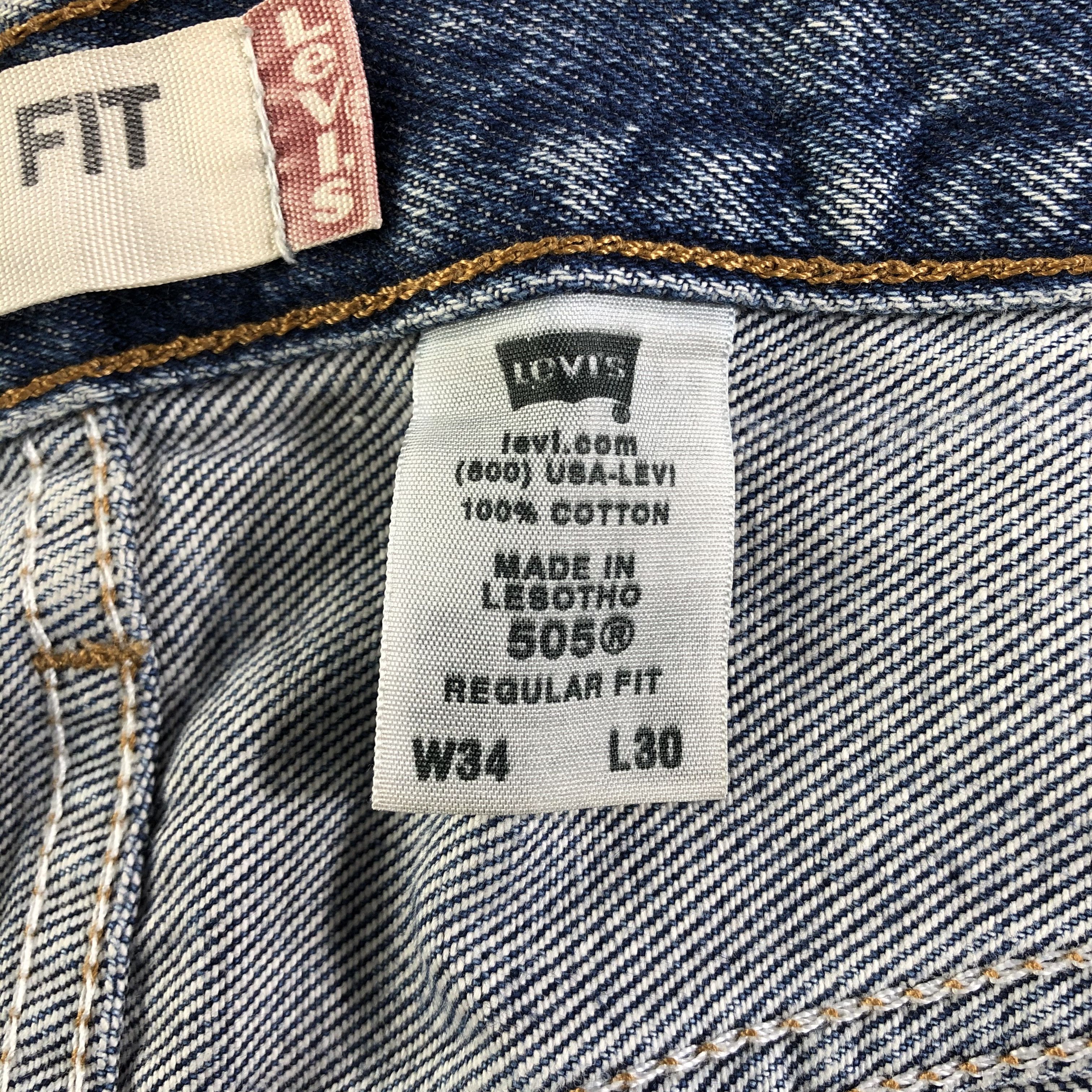 Levi's × Vintage Vintage Blue Wash Levis 505 Jeans-JM3215 Size US 35 - 11 Thumbnail