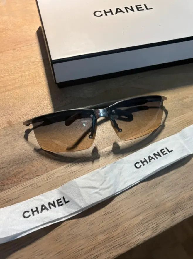 Chanel × Vintage CHANEL Sunglasses 4009 Rimless Rhinestone Vintage Size ONE SIZE - 4 Thumbnail