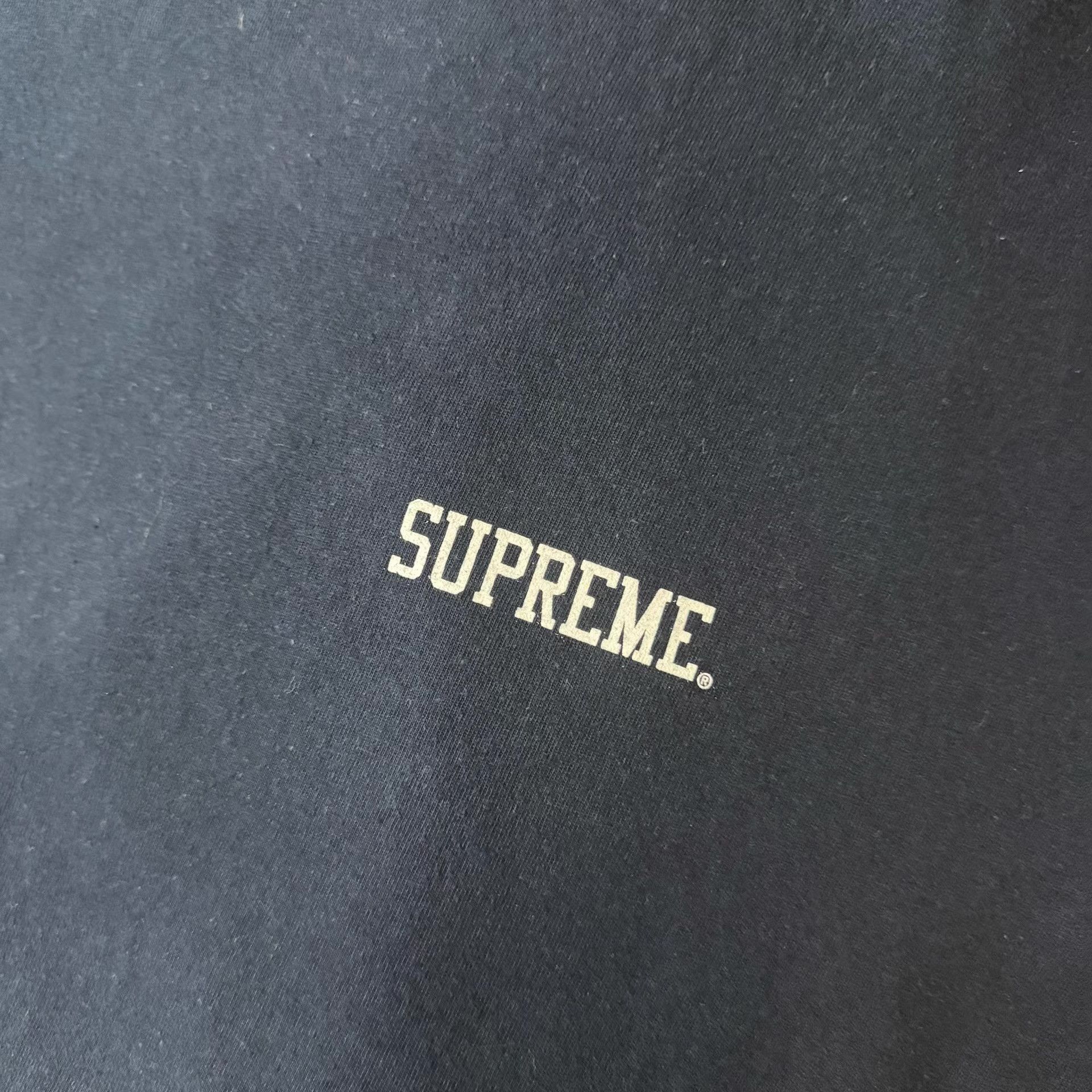 Supreme Supreme Portrait Logo Navy Short Sleeve T‑shirt Q10 Size US XL / EU 56 / 4 - 4 Thumbnail