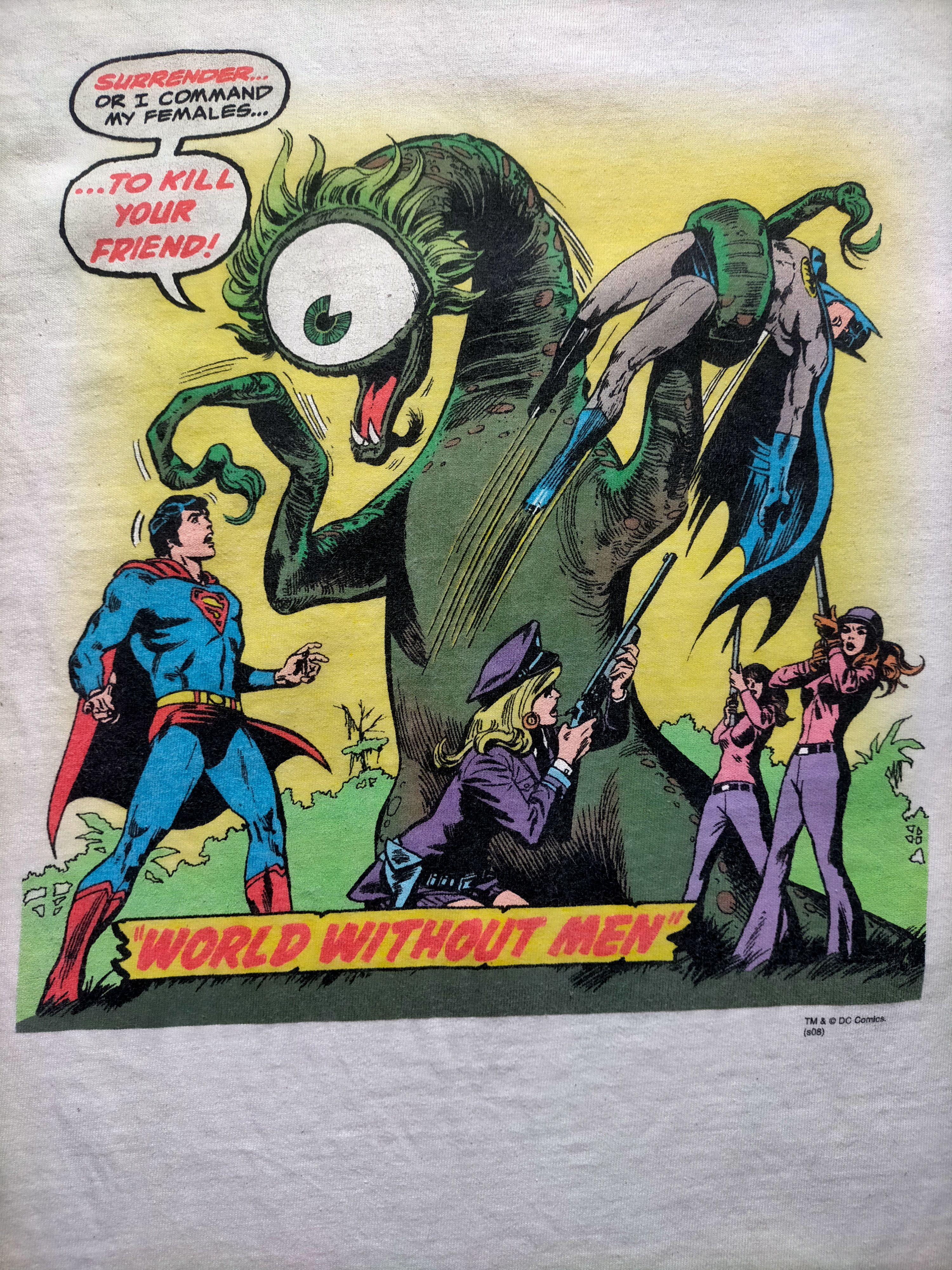 Anime Vtg y2k TM DC Comics tee Size US L / EU 52-54 / 3 - 1 Thumbnail