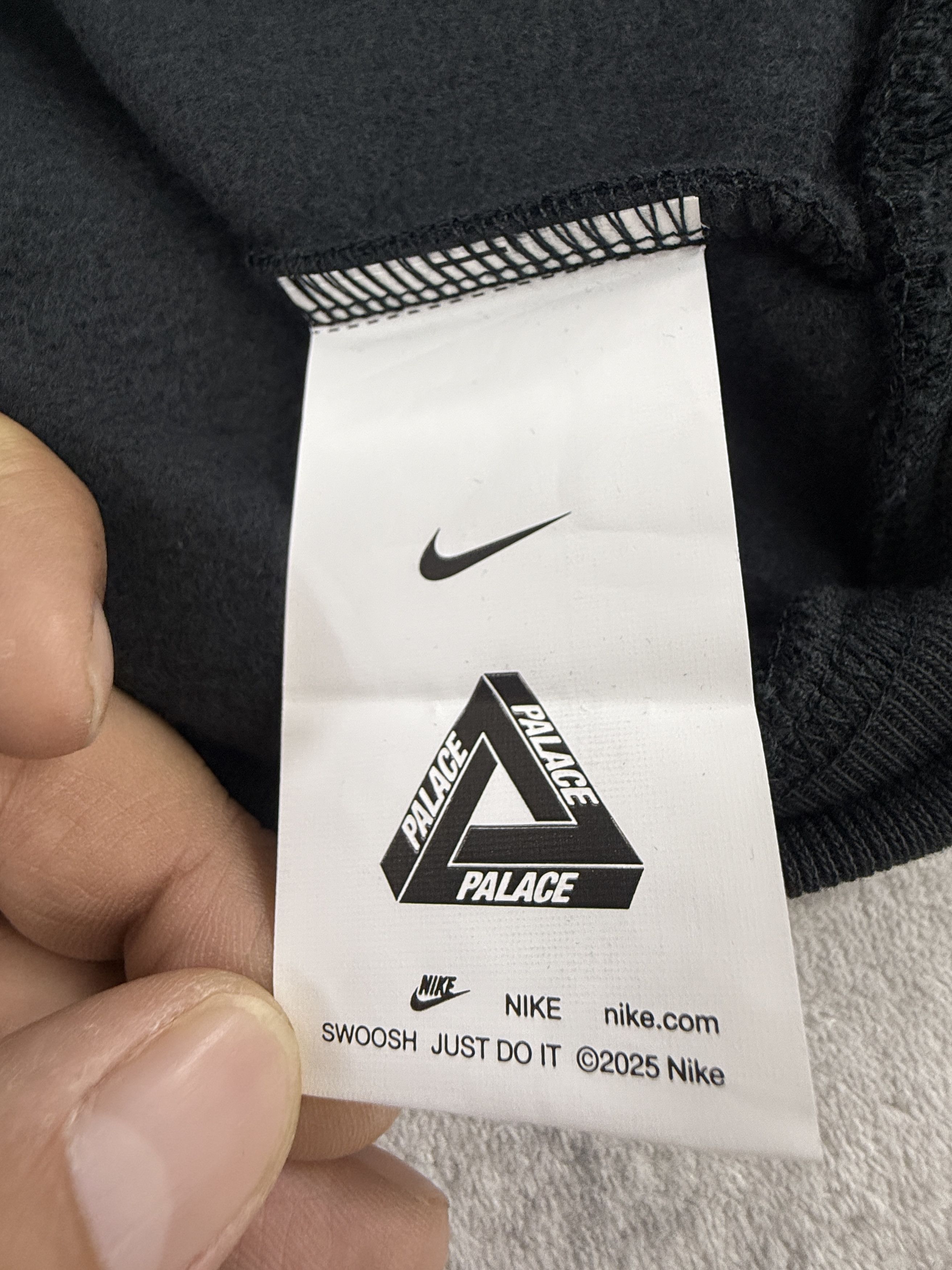 Palace Palace x Nike Tri Swoosh Hood Black NEW Size Medium Size US M / EU 48-50 / 2 - 3 Thumbnail