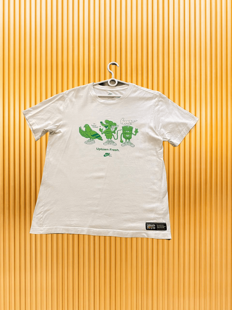 Nike Y2K T-shirt white big print Vintage Nike Size US S / EU 44-46 / 1 - 1 Thumbnail