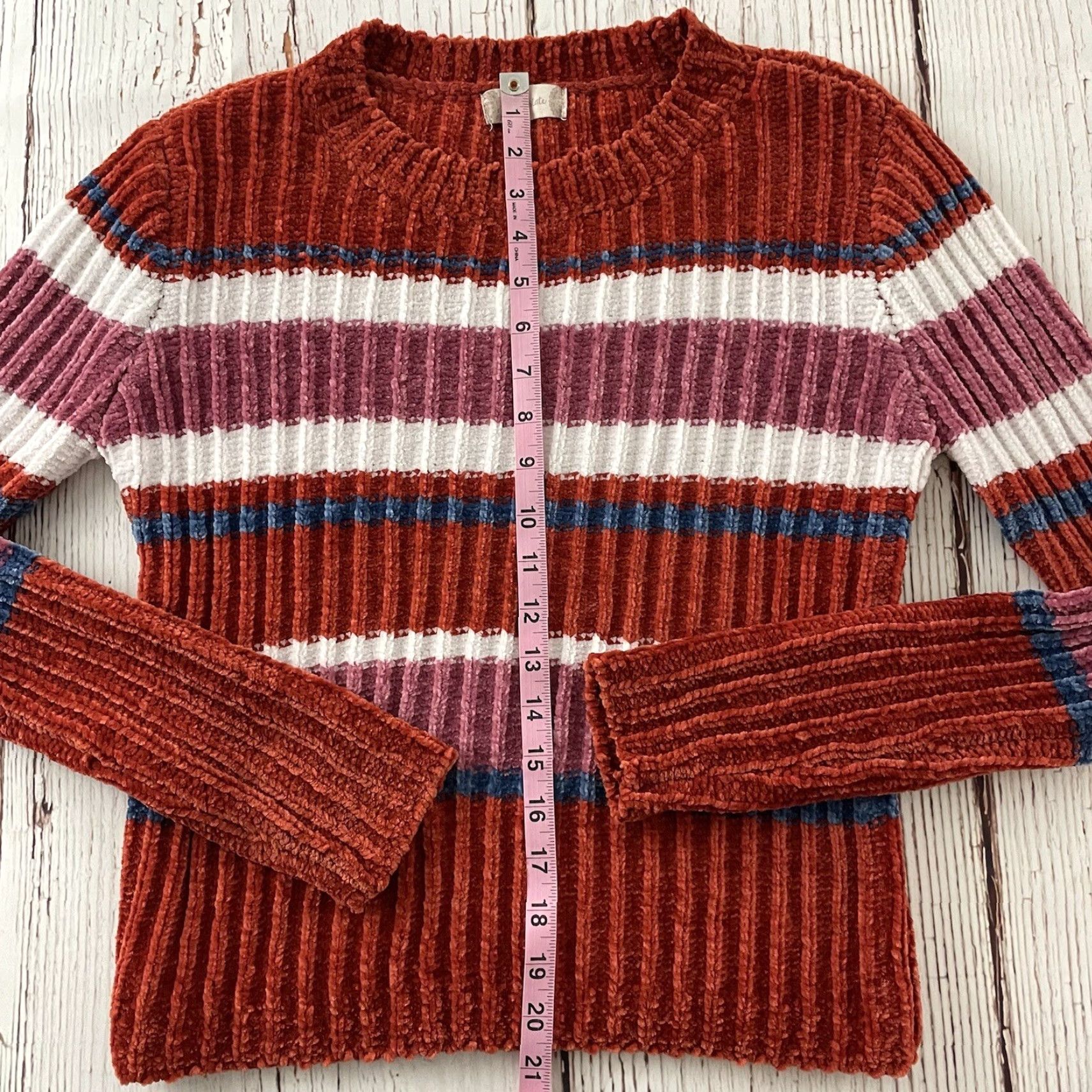 Vintage Altar'd State Pullover Shirt Women M Pink Blue Orange 100% Polyester Sweater Vintage Style Size M / US 6-8 / IT 42-44 - 3 Thumbnail