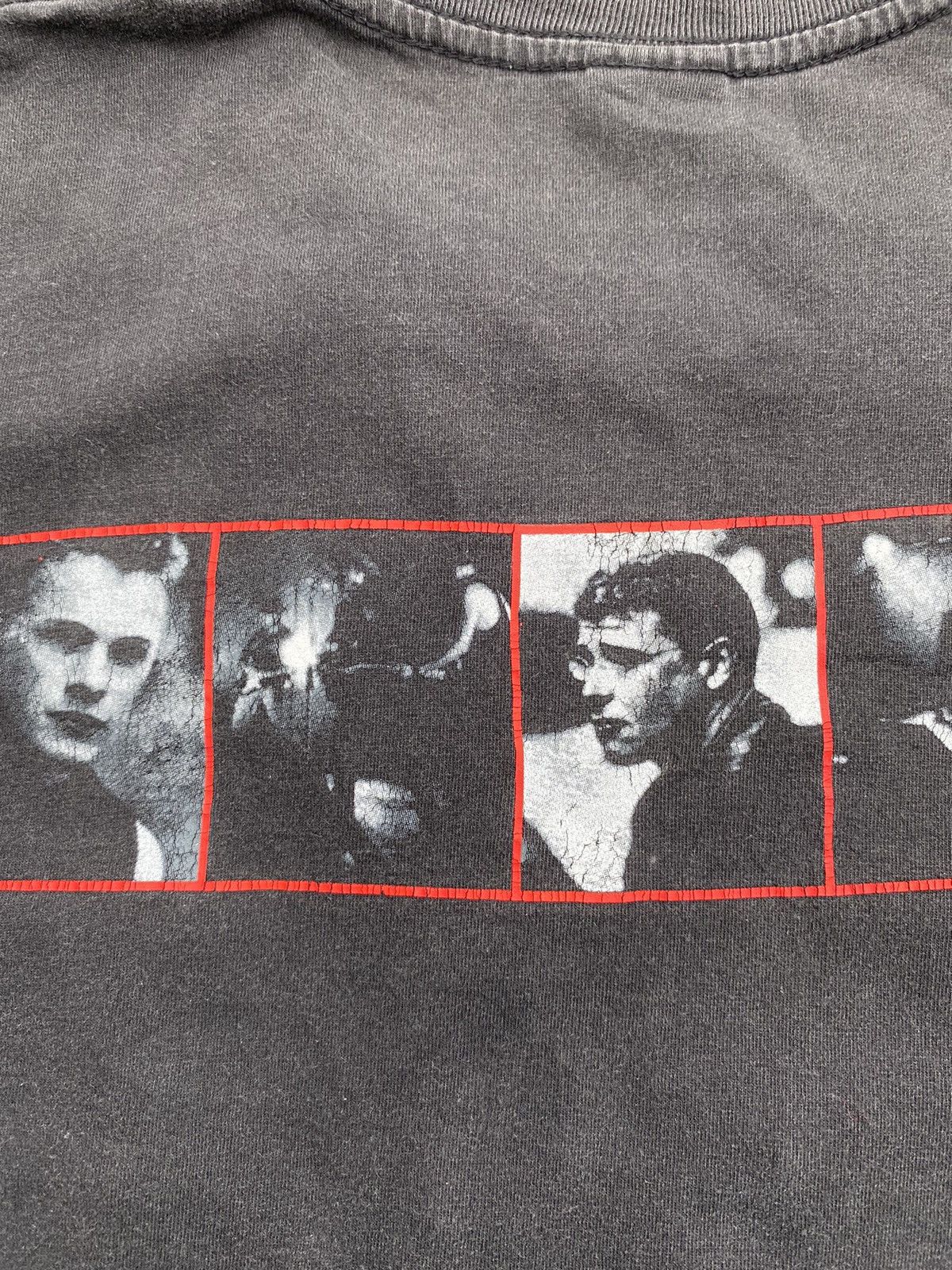 Vintage Rare Vintage U2 Rattle And Hum Album Band Tees Faded Size US L / EU 52-54 / 3 - 12 Thumbnail
