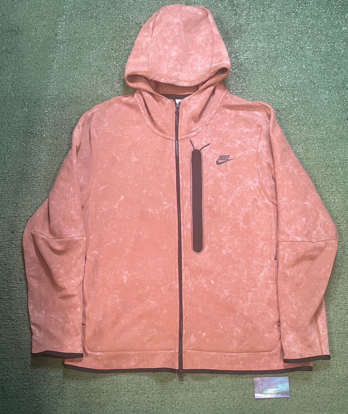 Nike Washed Tech Fleece Mineral Clay Taupe Haze hoodie