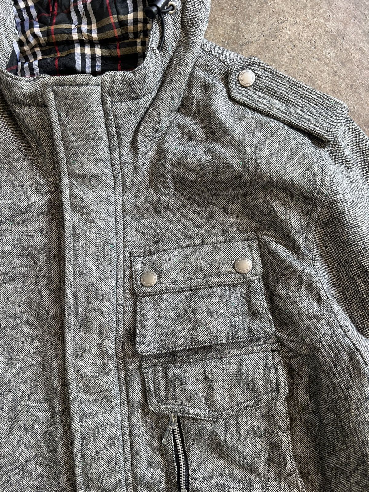 Burberry Vtg Burberry Black Label Multipocket Novacheck Hoodie Jacket Size US L / EU 52-54 / 3 - 8 Thumbnail