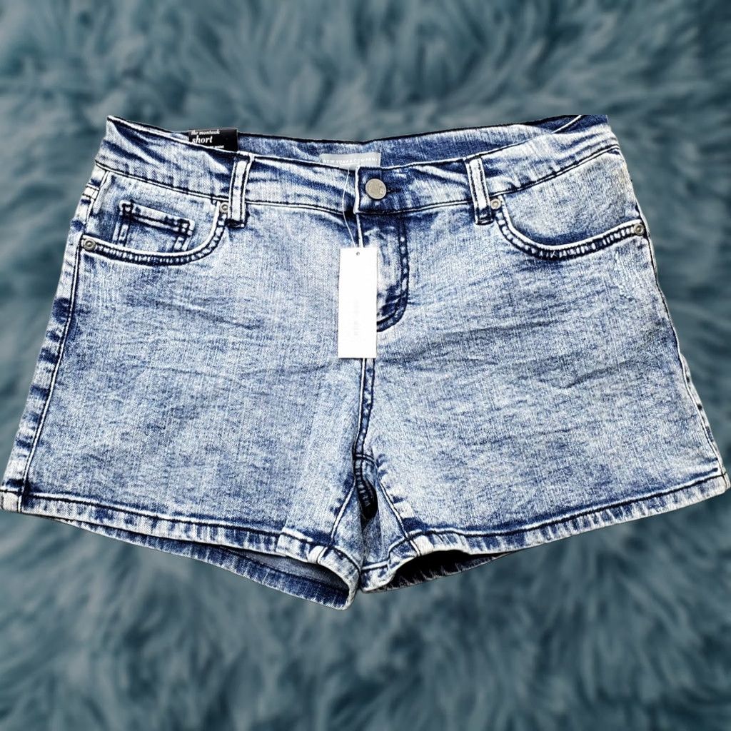 Vintage New York & Company Montauk Jean Shorts Womens Size 6 Blue Denim Stretch Lower Waist Casual Summer 5-Pocket Womens Size 28" / US 6 / IT 42 - 1 Thumbnail