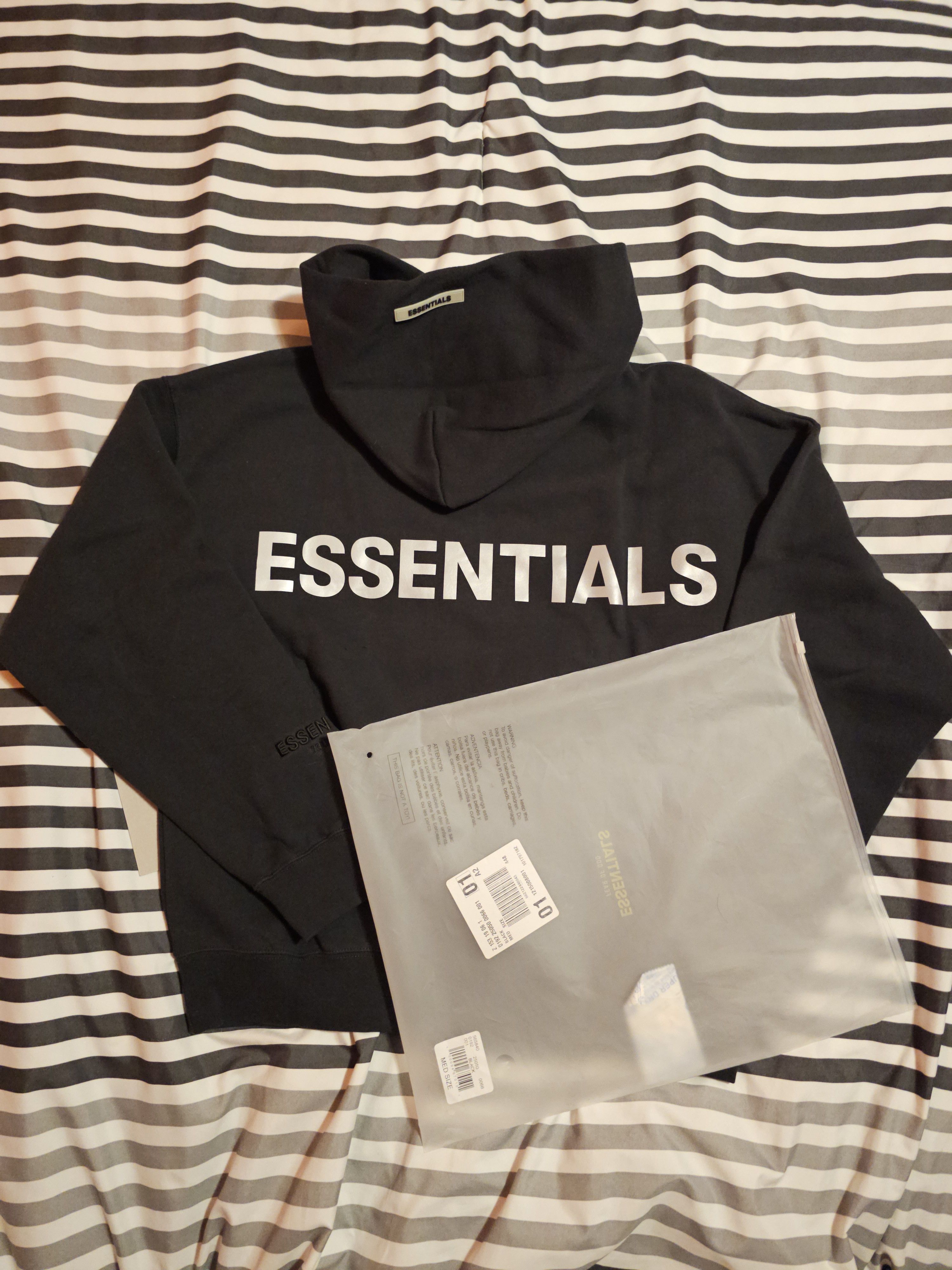 Essentials Fear of God (FOG) Essentials FW19 3M Reflective Hoodie Black Size US M / EU 48-50 / 2 - 2 Thumbnail