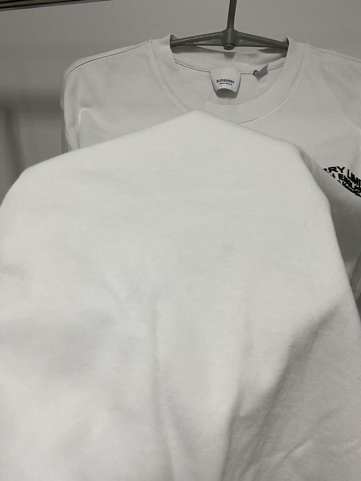 Burberry × Vintage Burberry Limited England 🏴󠁧󠁢󠁥󠁮󠁧󠁿 Vintage t shirt Logo Luxury Size US M / EU 48-50 / 2 - 10 Thumbnail