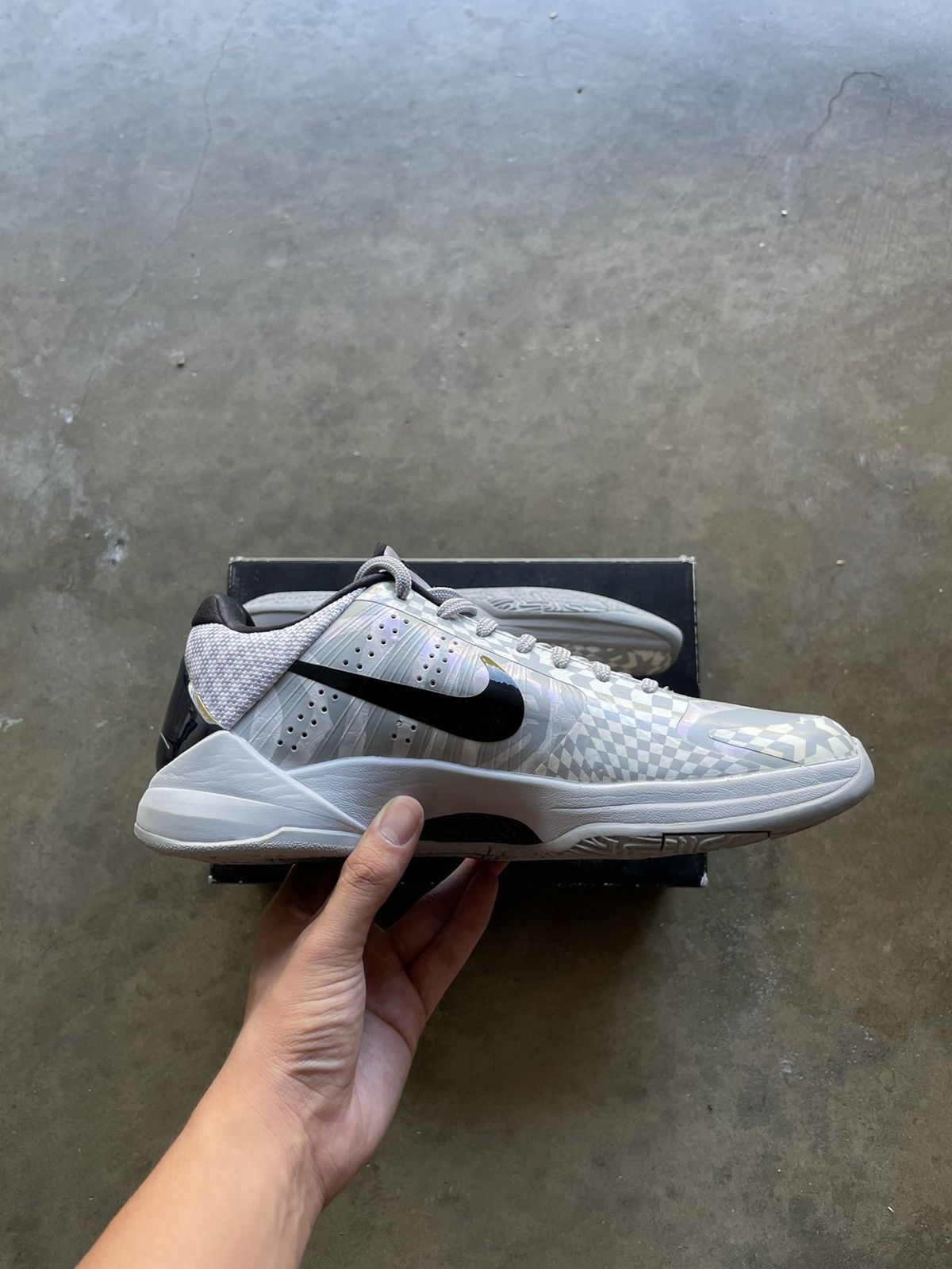 Nike Nike Kobe 5 Protro Zebra PE Size US 9 / EU 42 - 4 Thumbnail