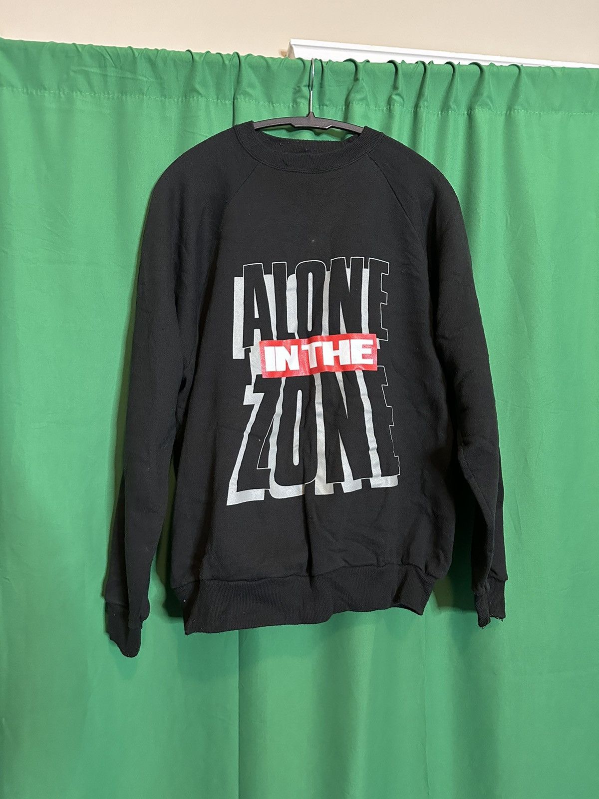 Hanes Alone in the Zone graphic sweatshirt 90s vintage USA-made Size US XL / EU 56 / 4 - 1 Thumbnail