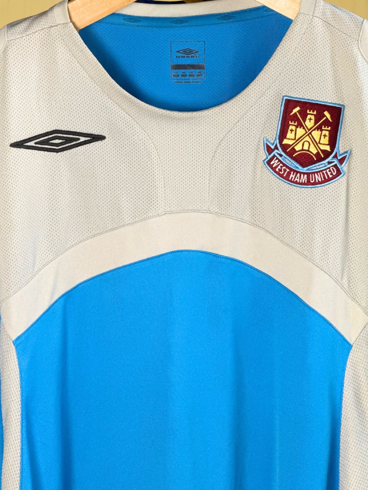 Umbro Authentic 2009 West Ham Training Kit - XXL Size US XXL / EU 58 / 5 - 3 Thumbnail