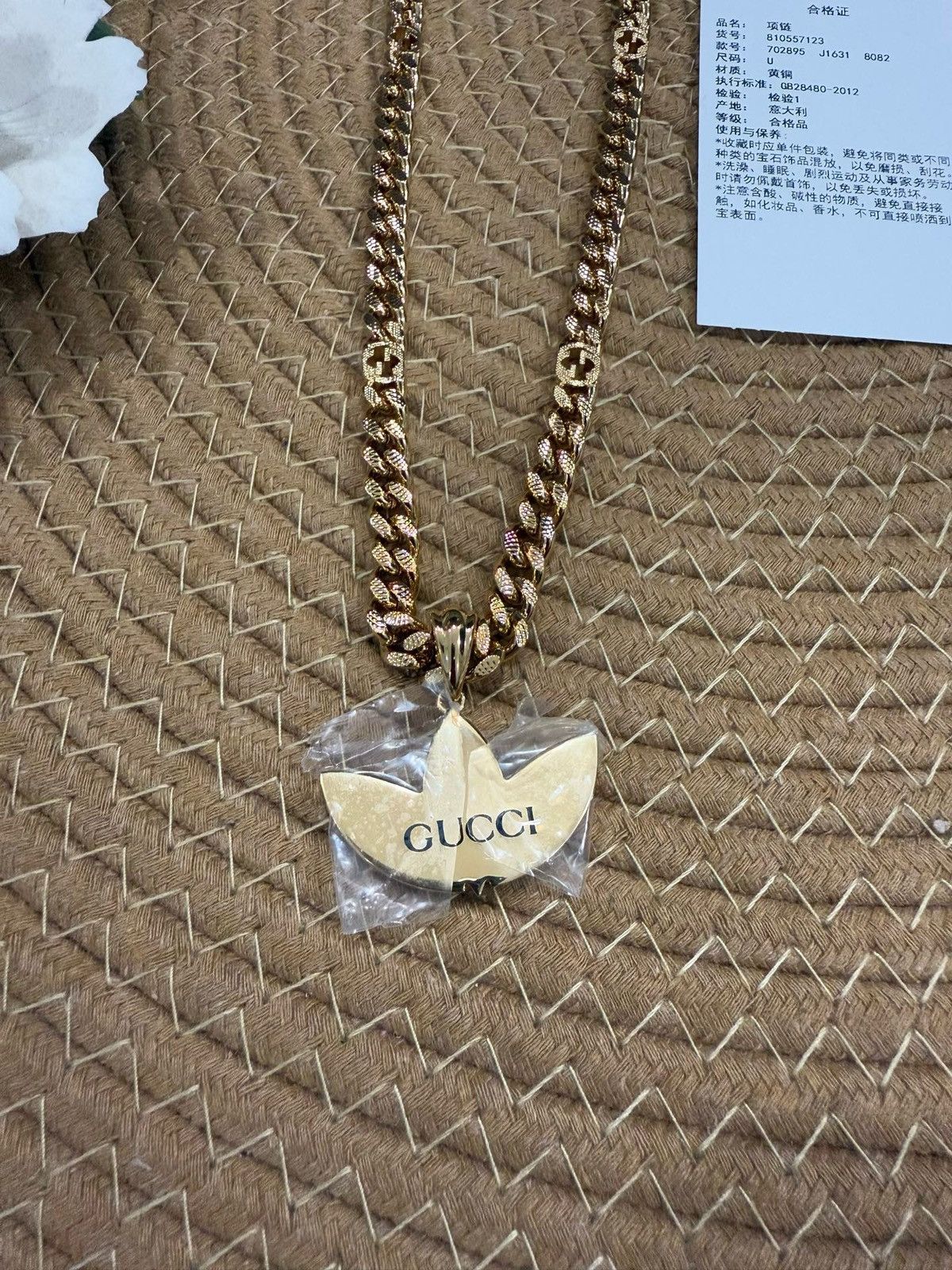 Gucci Enamel Gourmette Trefoil Small Pendant Necklace Size ONE SIZE - 6 Thumbnail