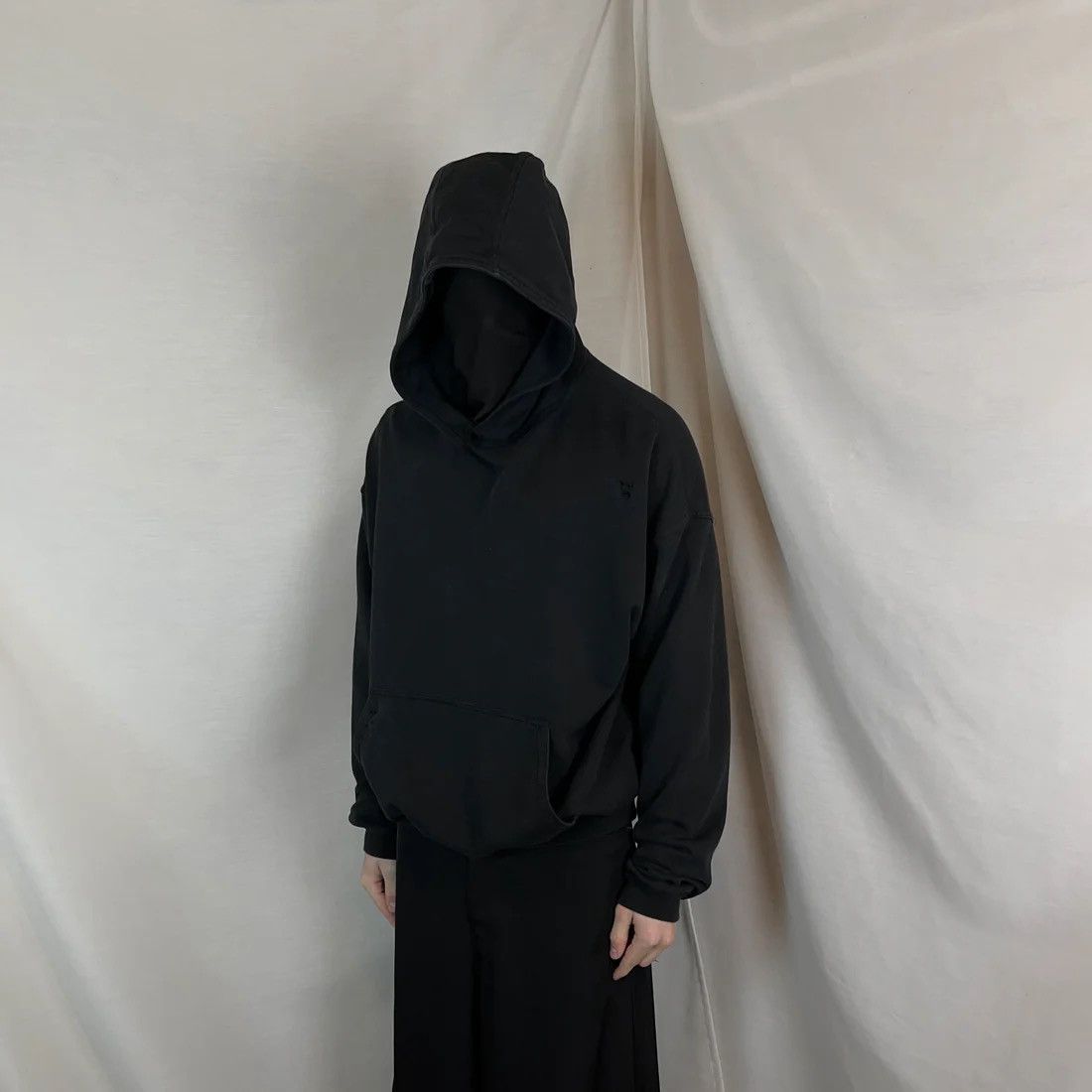 Haider Ackermann Haider Ackermann Distressed Perth Hoodie - AW18 Size US XL / EU 56 / 4 - 2 Thumbnail