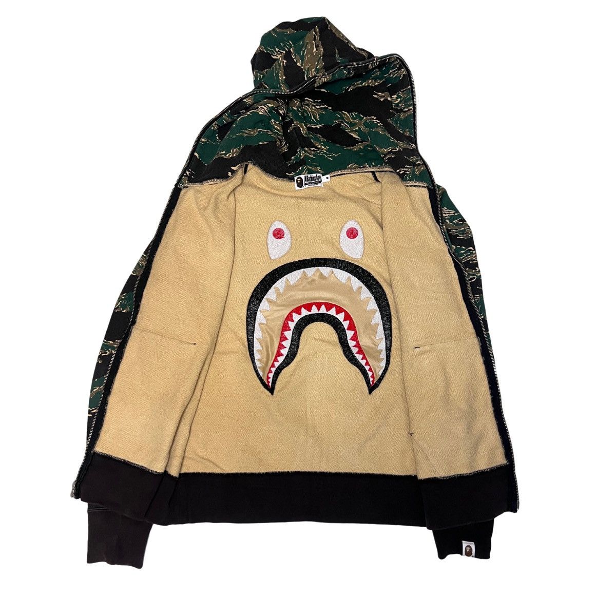 Bape Bape shark tiger camo full zip hoodie WGM a bathing ale Size US S / EU 44-46 / 1 - 2 Thumbnail