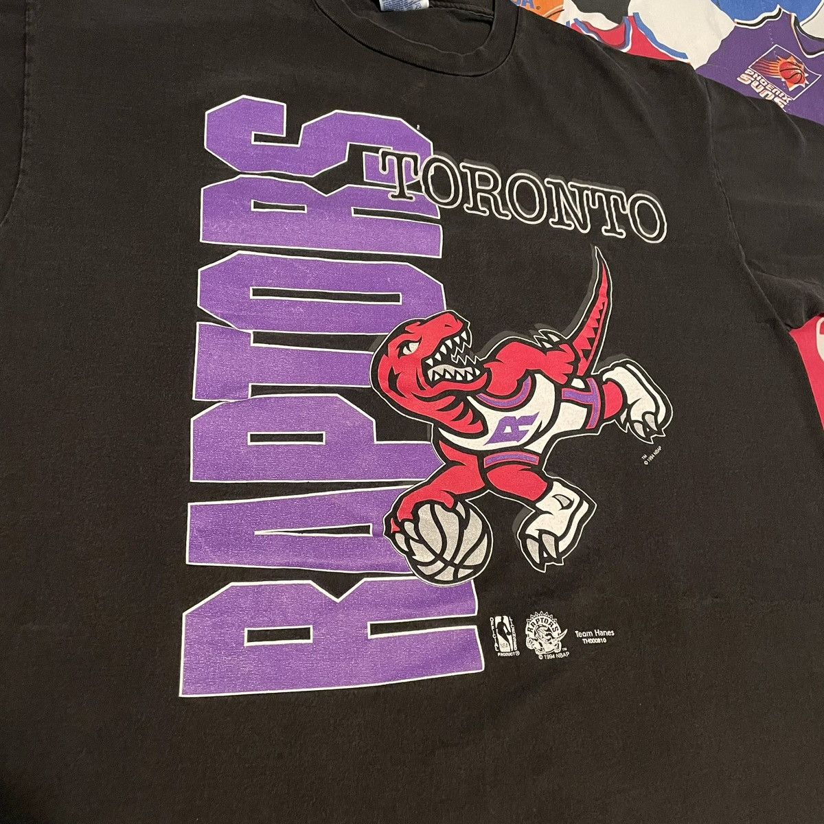 NBA × Vintage Vintage 1994 NBA Toronto Raptors Logo Basketball Tee Size US XL / EU 56 / 4 - 2 Thumbnail