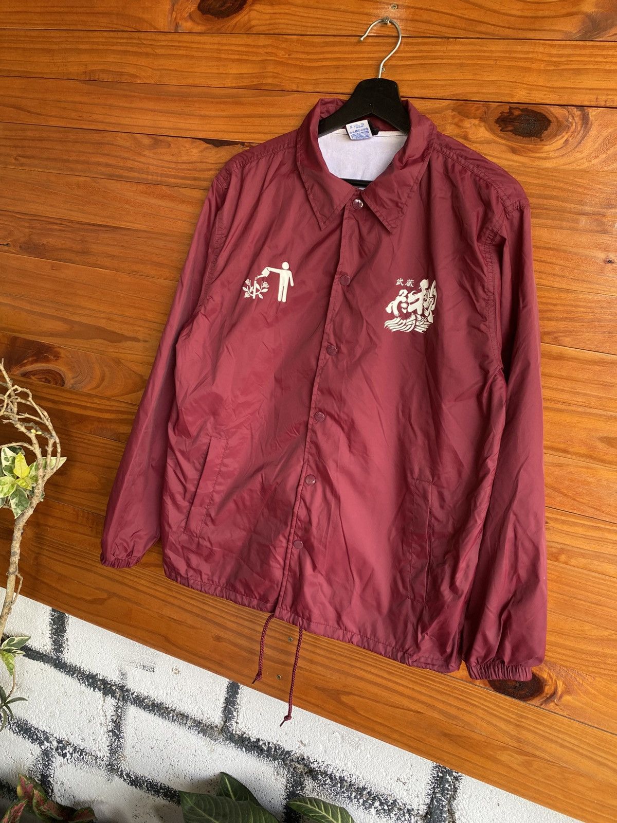 Japanese Brand Vintage Hosokawa Maroon Coach Jacket – Graphic Back Print Size US M / EU 48-50 / 2 - 4 Thumbnail