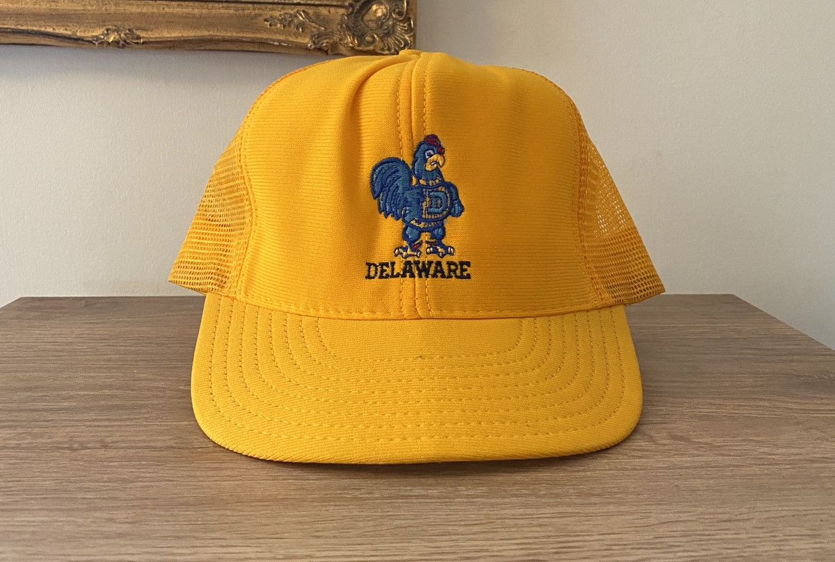 NCAA Vintage 80’s Delaware Fightin’ Blue Hens Trucker Hat Cap Size ONE SIZE - 1 Thumbnail