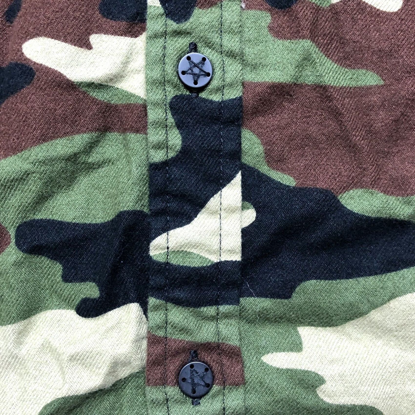 Vintage Lurking Class Panther Camo Hooded Button Front Long Sleeve Shirt Mens Medium Green Size US M / EU 48-50 / 2 - 6 Thumbnail
