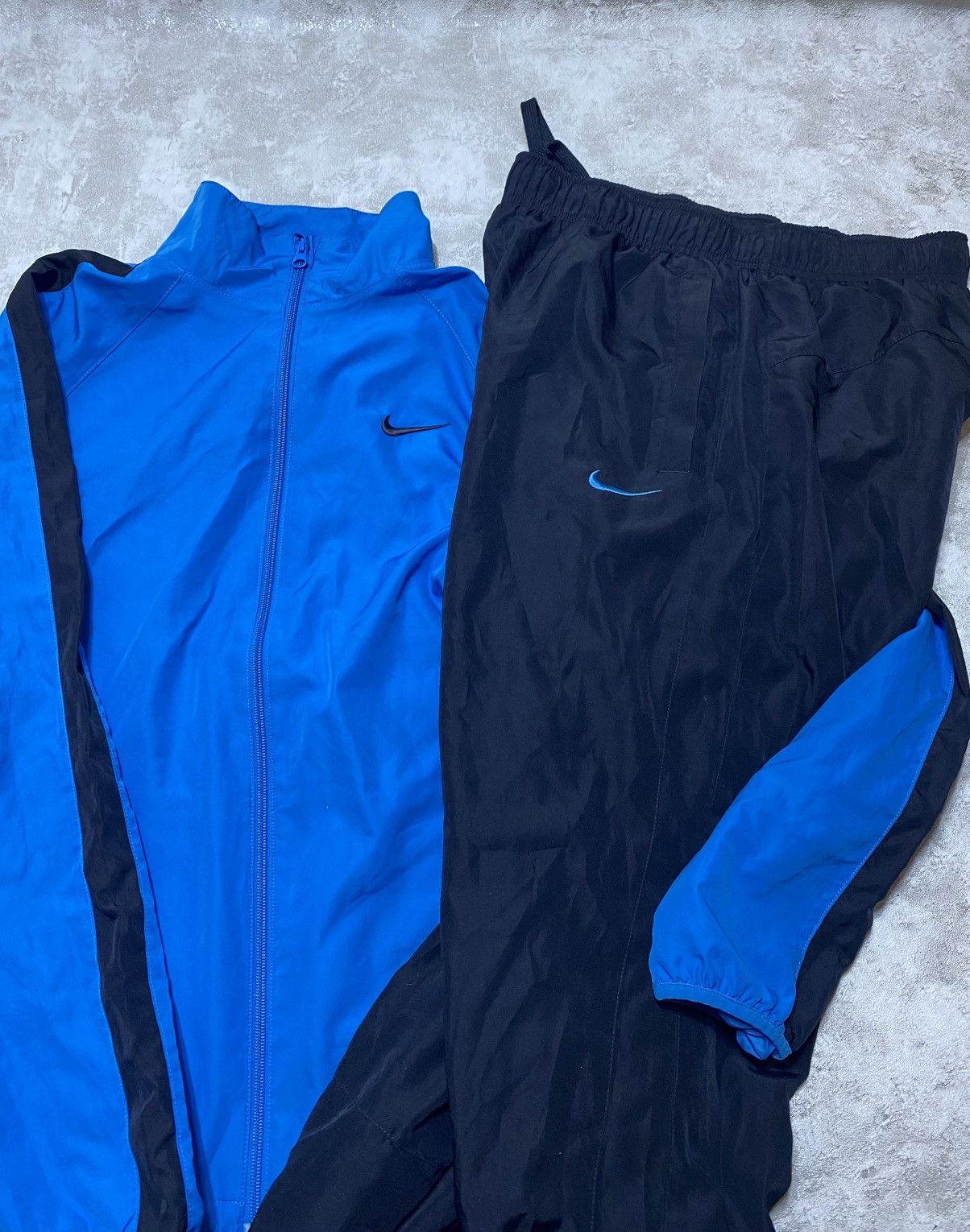 Nike Rare Vintage Nike Nylon Track Suit Y2K Swoosh Drill Size US 32 / EU 48 - 2 Thumbnail