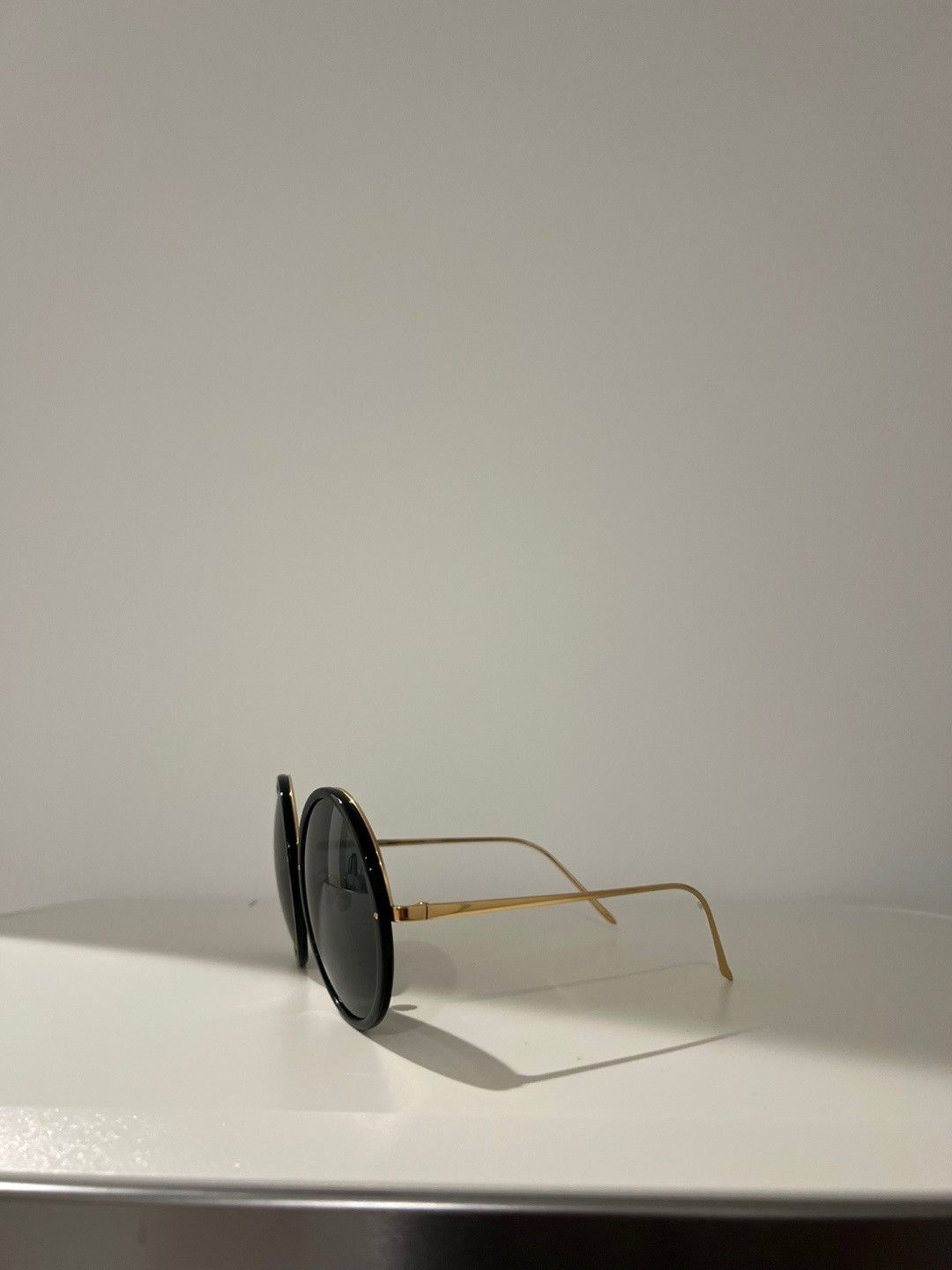 Linda Farrow Linda Farrow Black Round Sunglasses with Gold Frame Size ONE SIZE - 1 Thumbnail