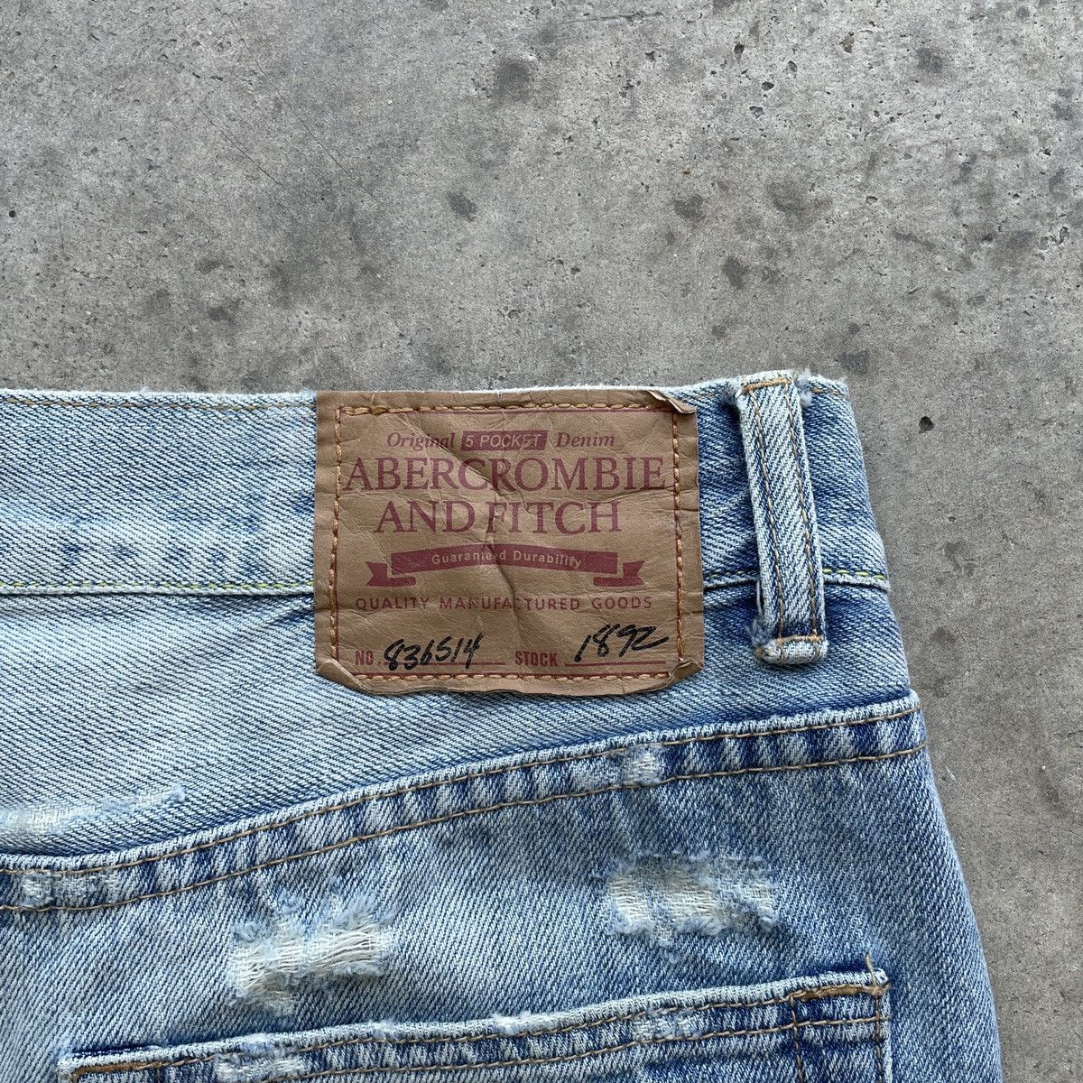 Abercrombie & Fitch Vintage Abercrombie & Fitch Rare Faded Denim Jeans Pants W31 Size US 31 - 11 Thumbnail