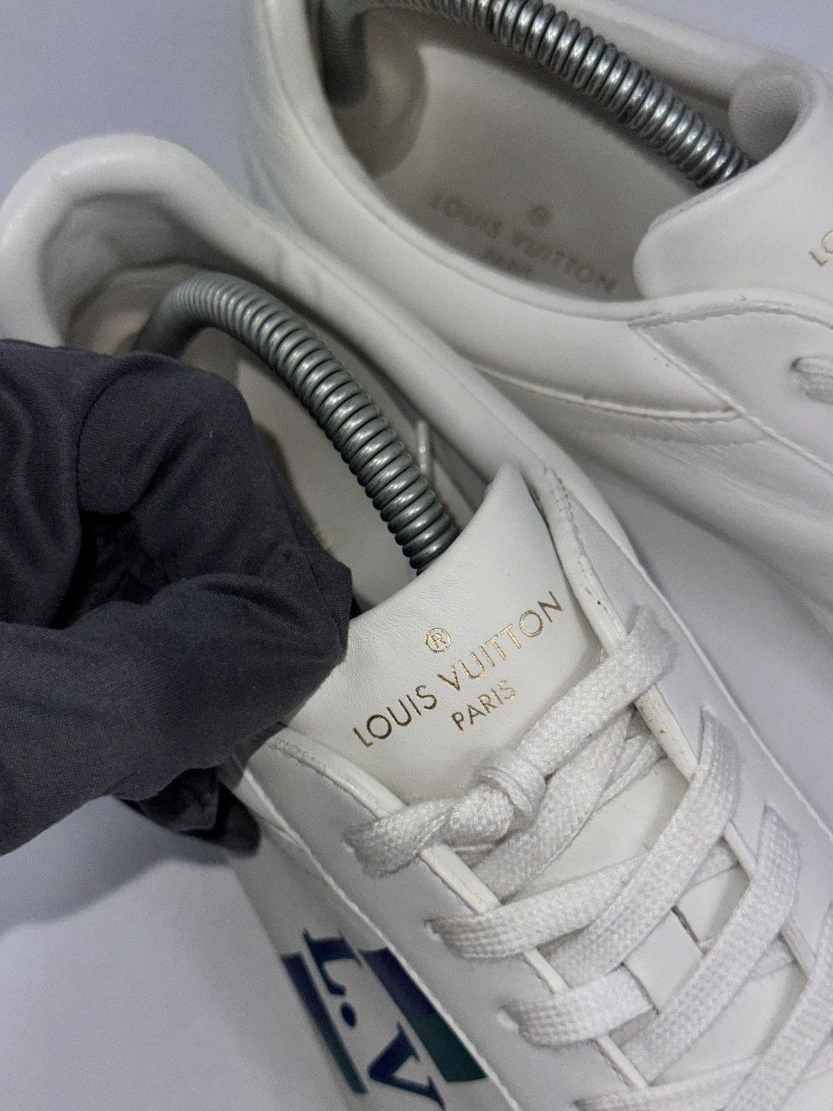 Louis Vuitton CLASSIC LOGO SNEAKERS Size US 8 / EU 41 - 9 Thumbnail