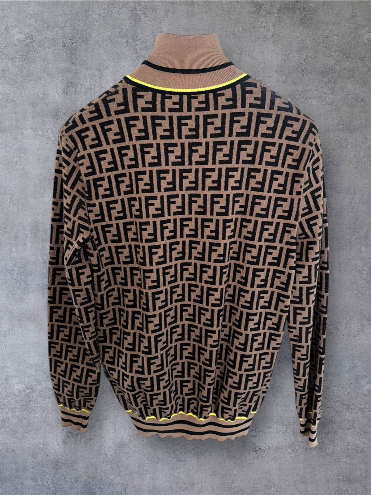 Fendi FENDI TURTLE NECK SWEATER SIZE 50 M Size US M / EU 48-50 / 2 - 3 Thumbnail